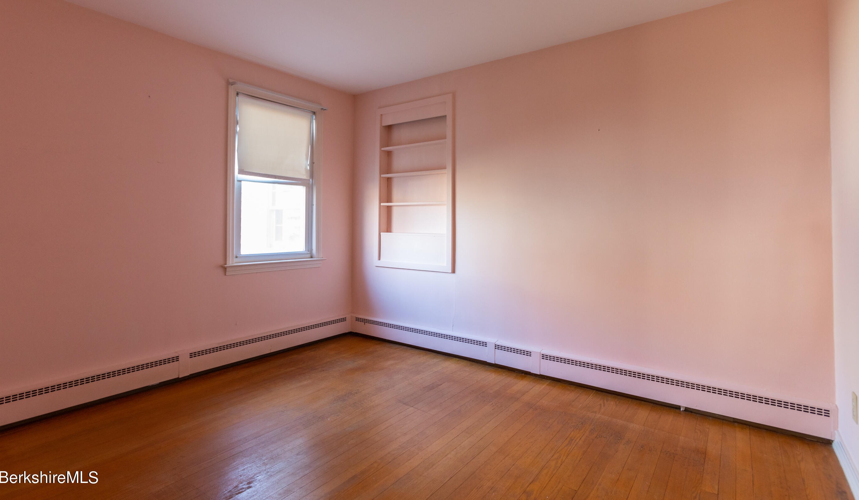 42 Lillian St, Pittsfield MA 01201-5652 exterior