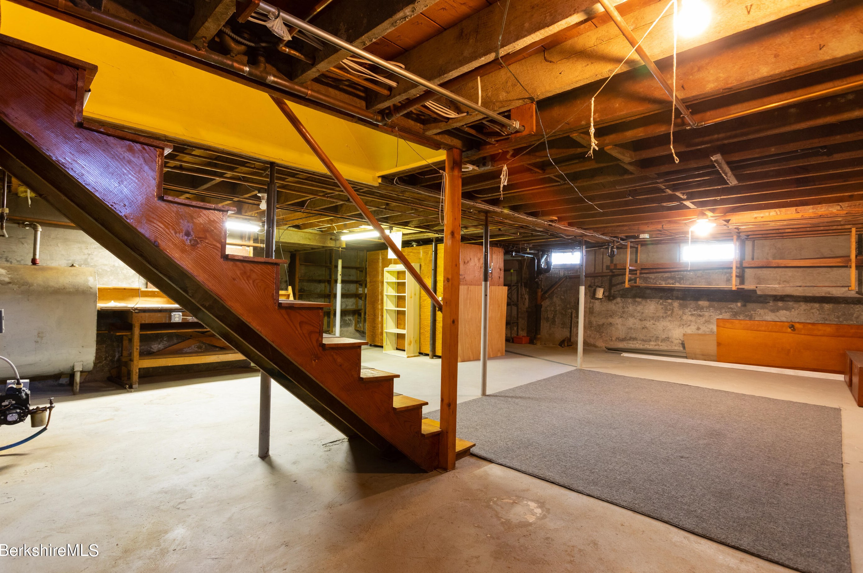 42 Lillian St, Pittsfield MA 01201-5652 exterior