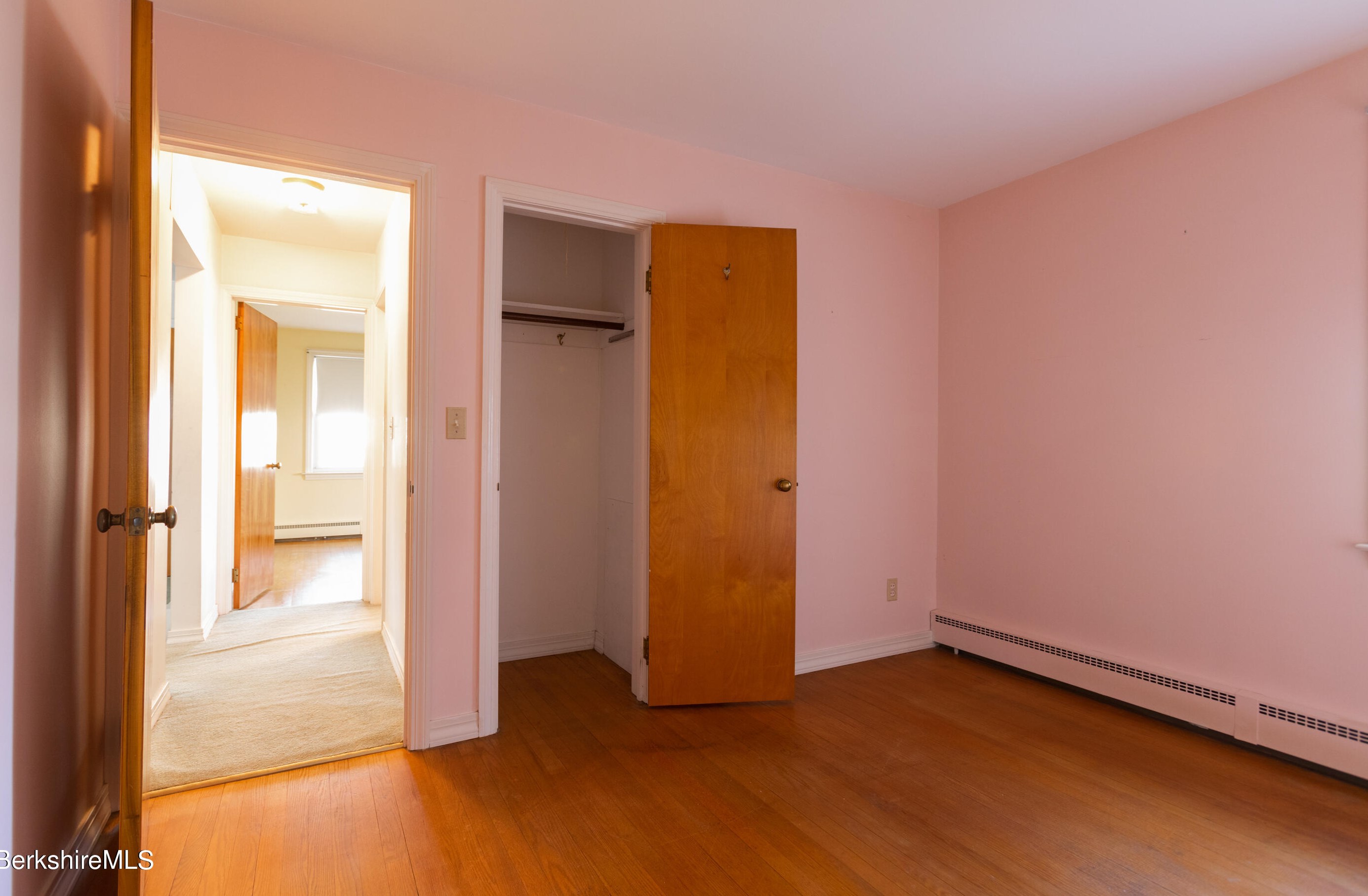 42 Lillian St, Pittsfield MA 01201-5652 exterior