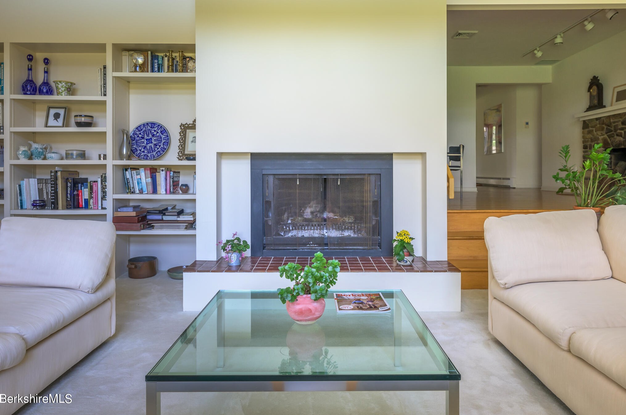 29 Valentine Rd, Pittsfield MA 01201-3042 exterior