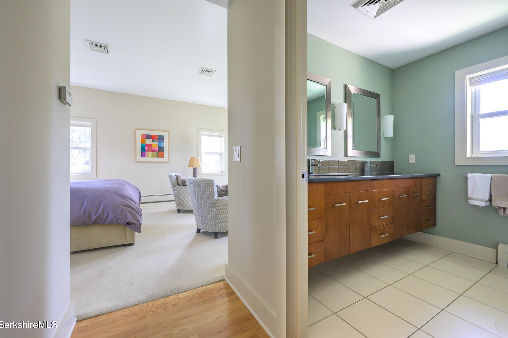 29 Valentine Rd, Pittsfield MA 01201-3042 exterior