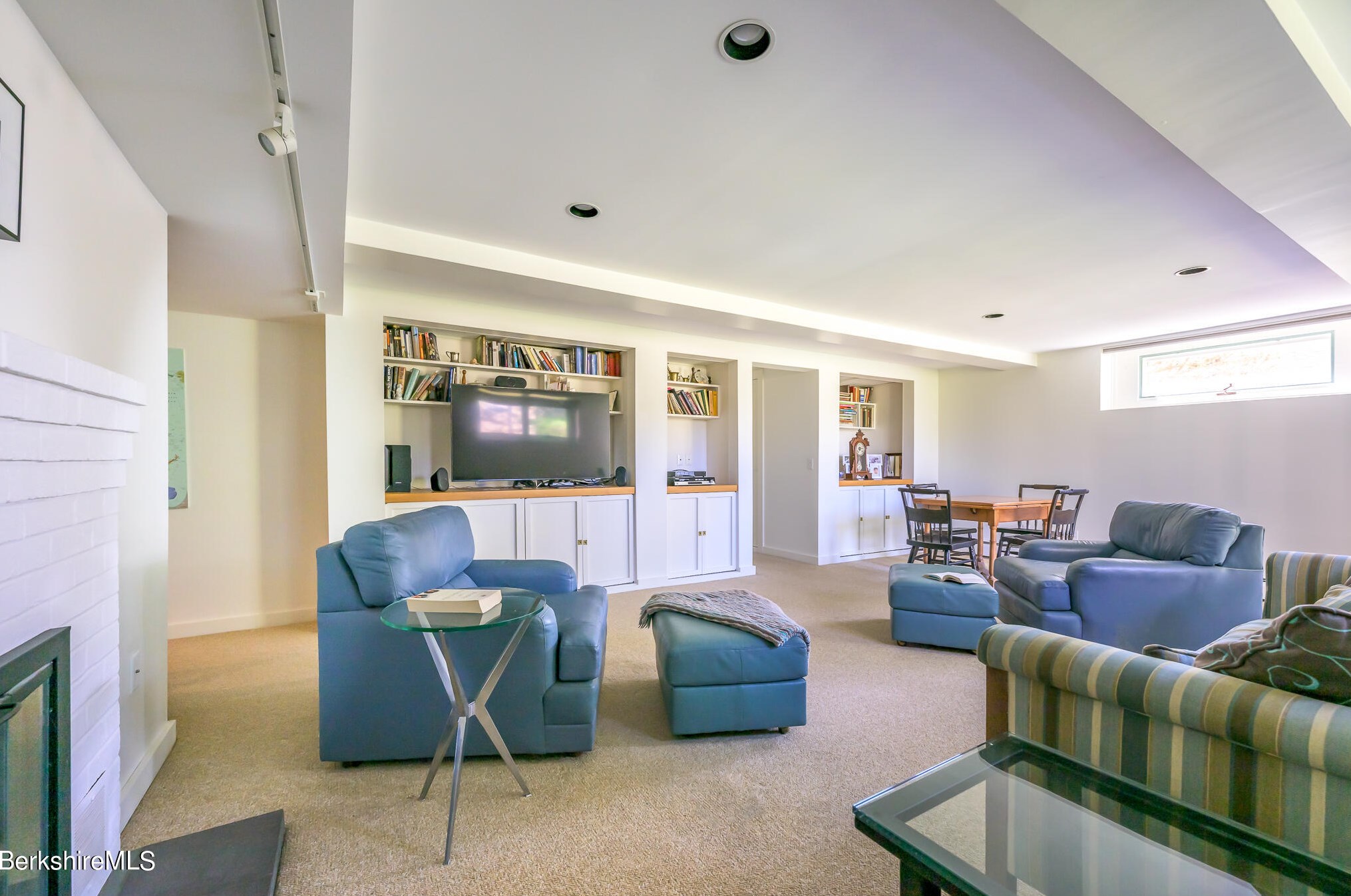 29 Valentine Rd, Pittsfield MA 01201-3042 exterior