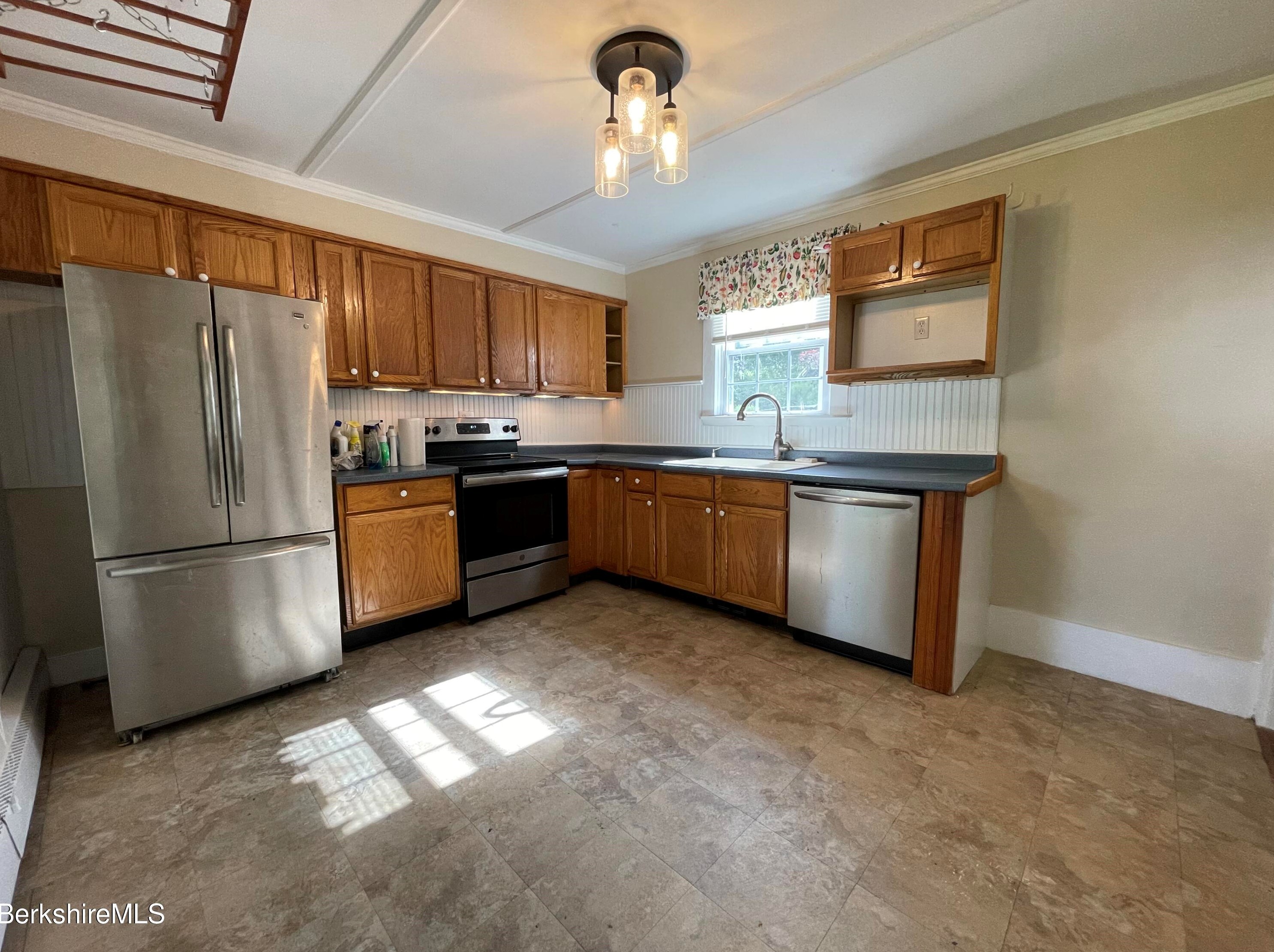 83 Franklin St, Clarksburg MA  01247-2738 exterior