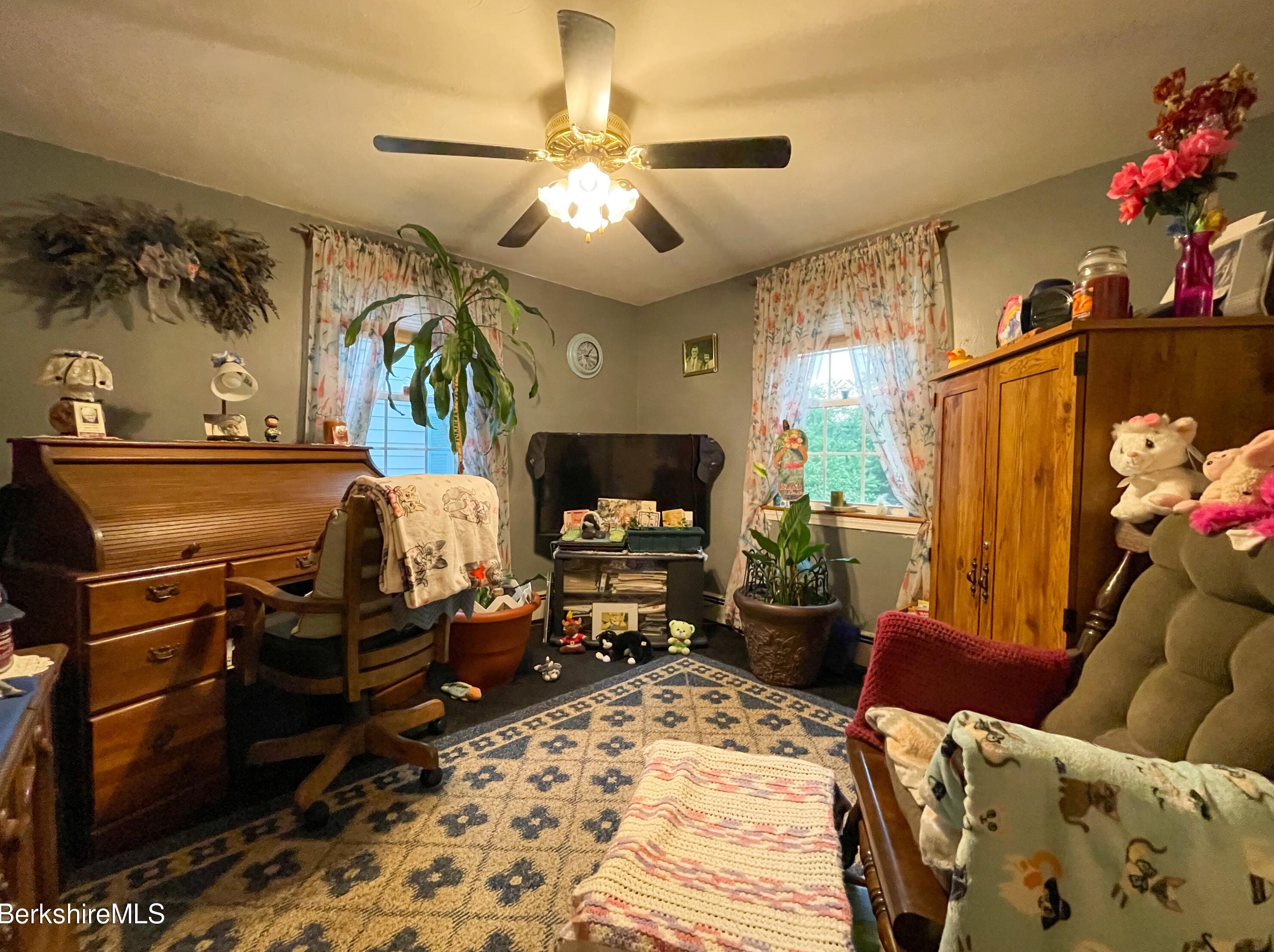 330 Connecticut Ave, Pittsfield MA  01201-3608 exterior