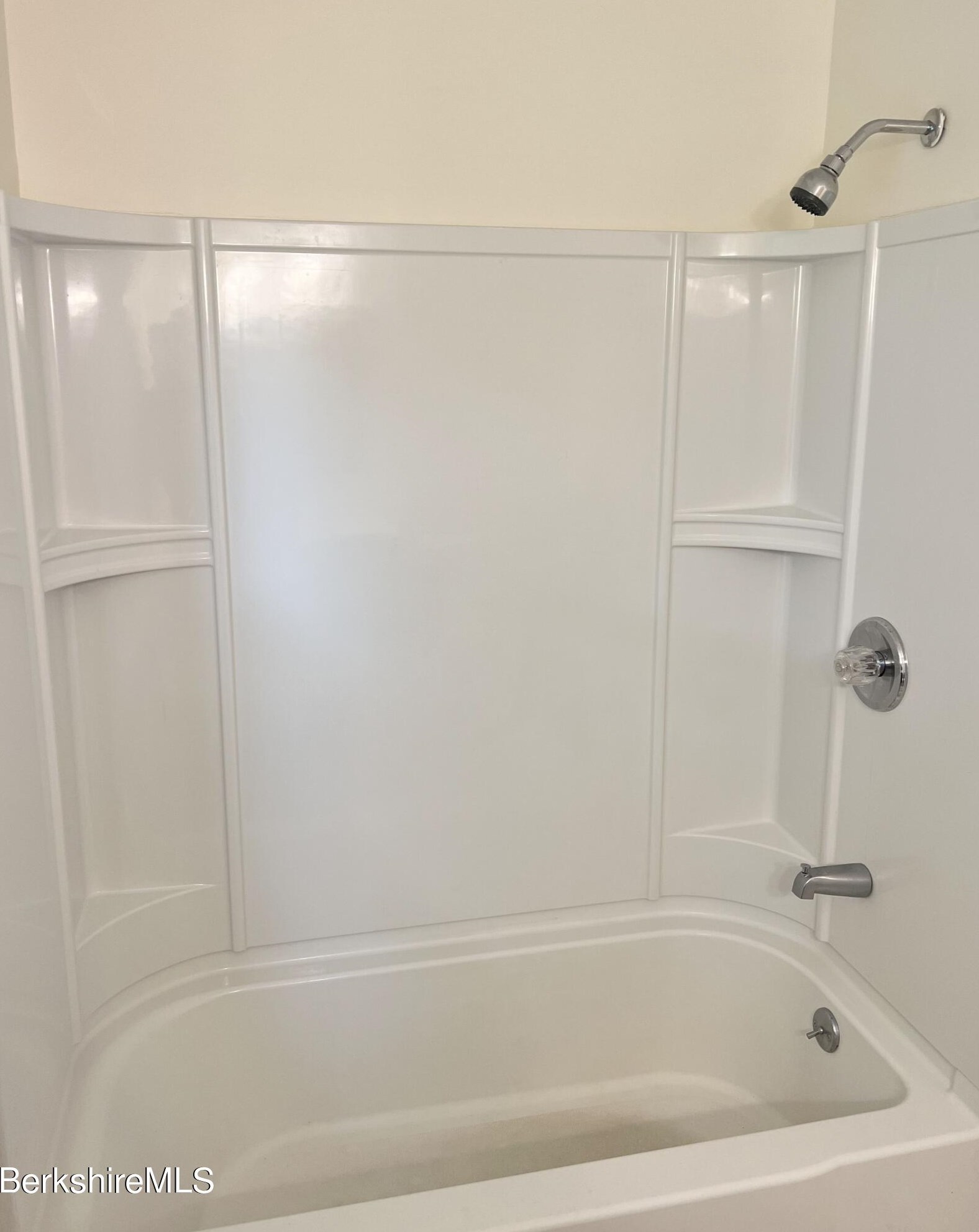 83 Un St, Pittsfield MA  01201-4527 exterior