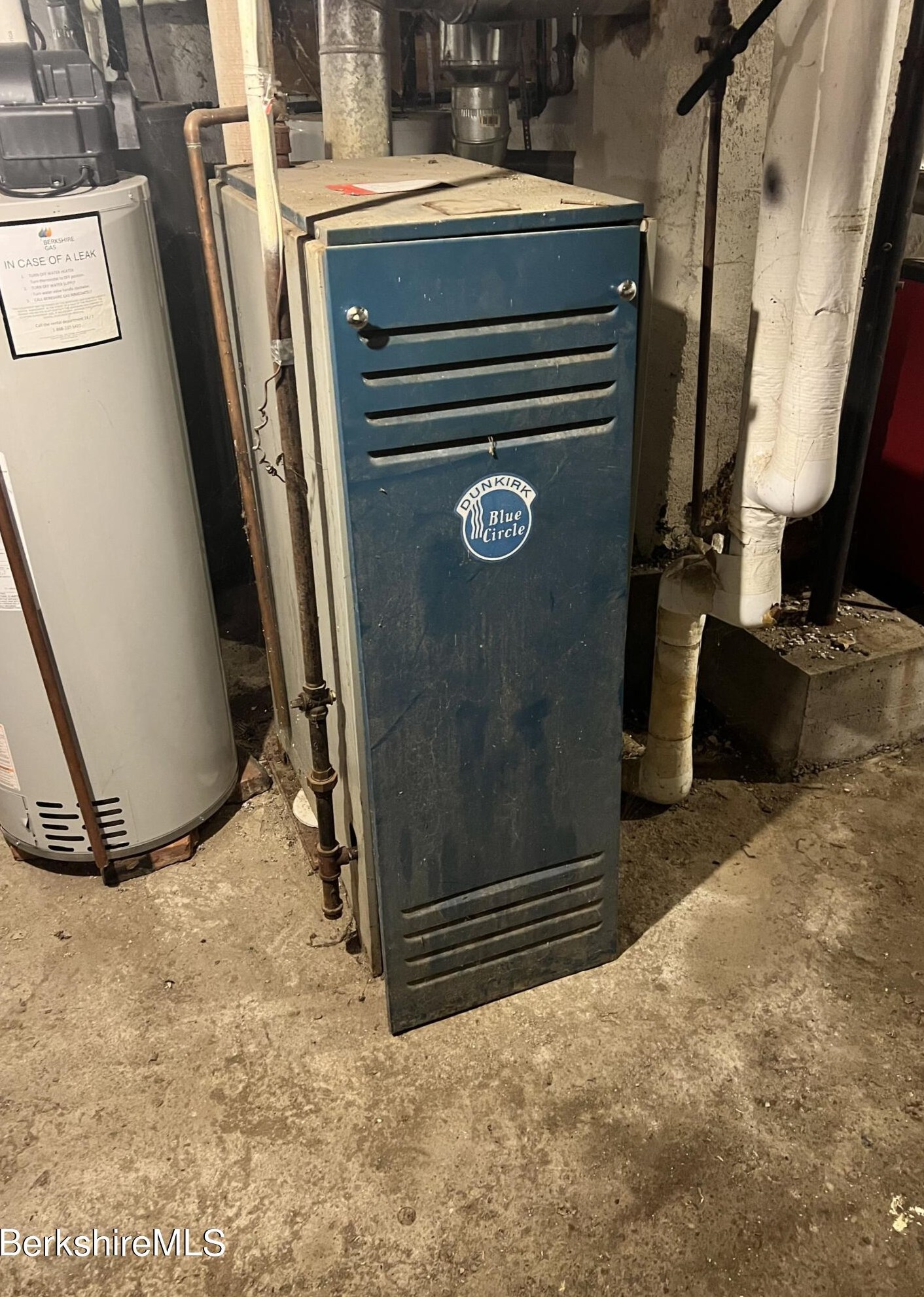 83 Un St, Pittsfield MA  01201-4527 exterior