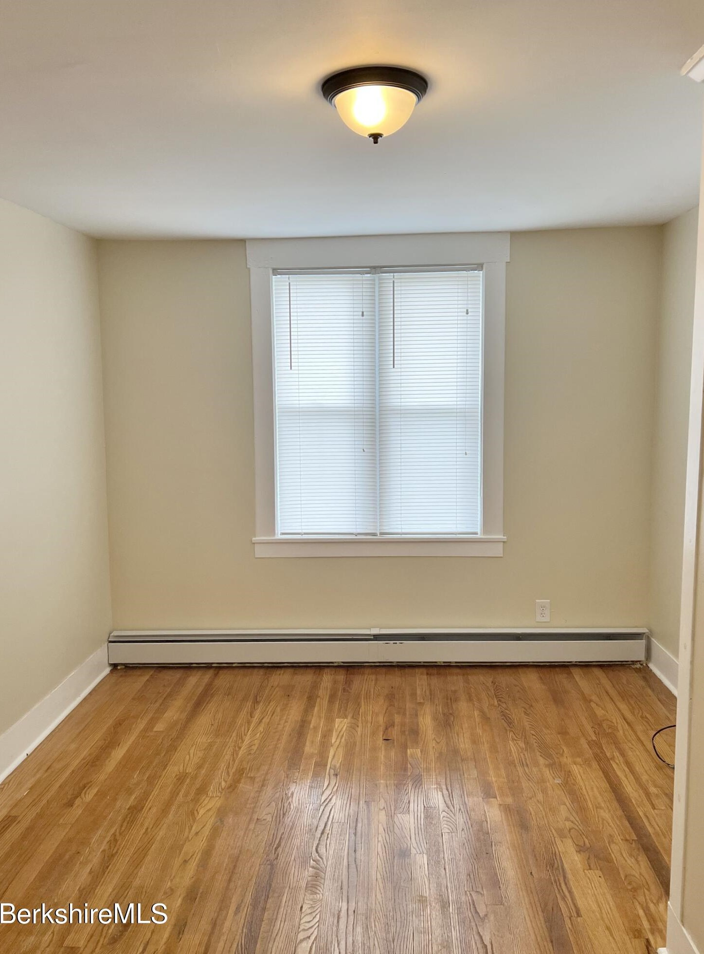 83 Un St, Pittsfield MA  01201-4527 exterior