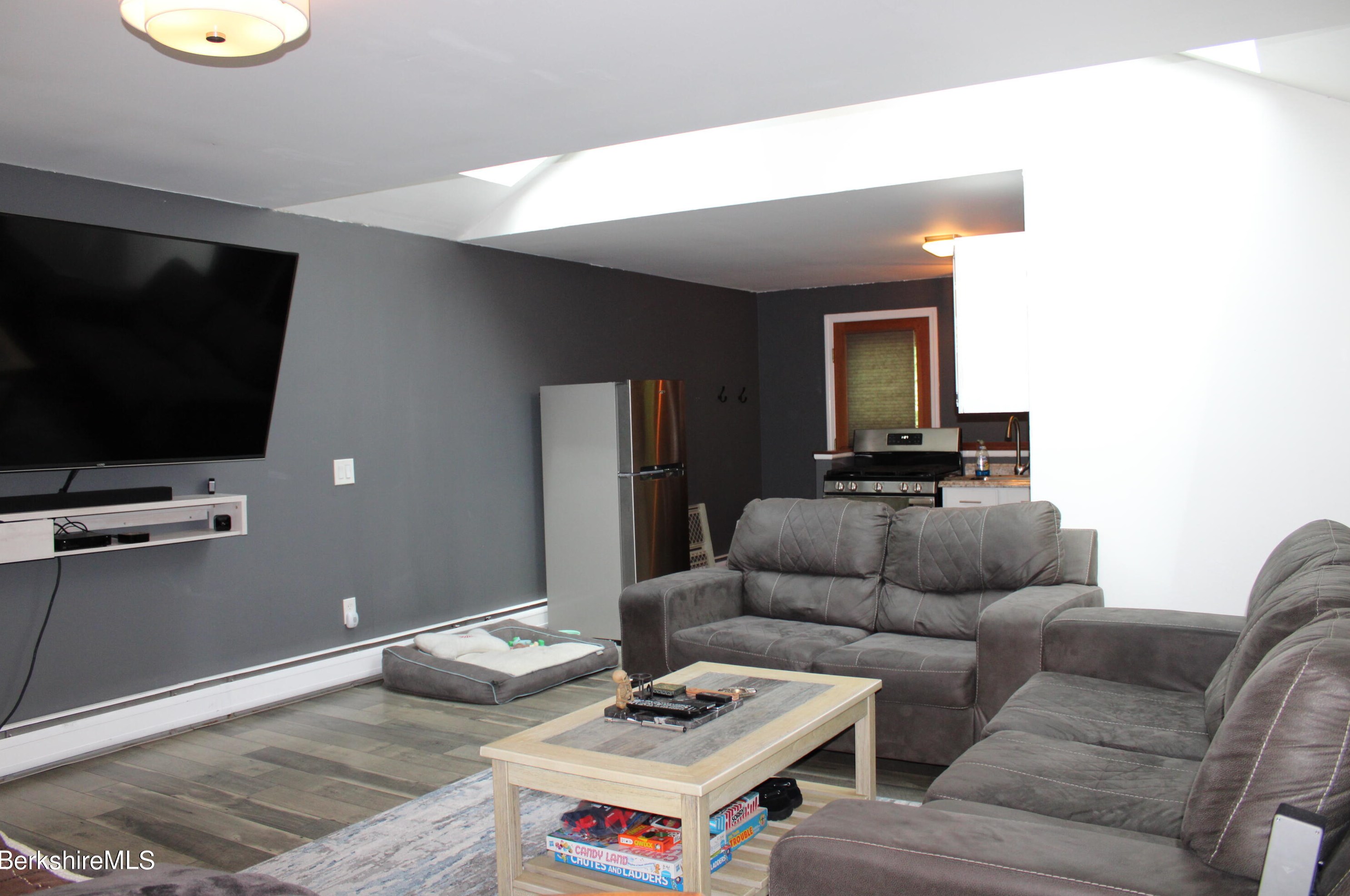 21 Elberon Ave, Pittsfield MA 01201-2838 exterior