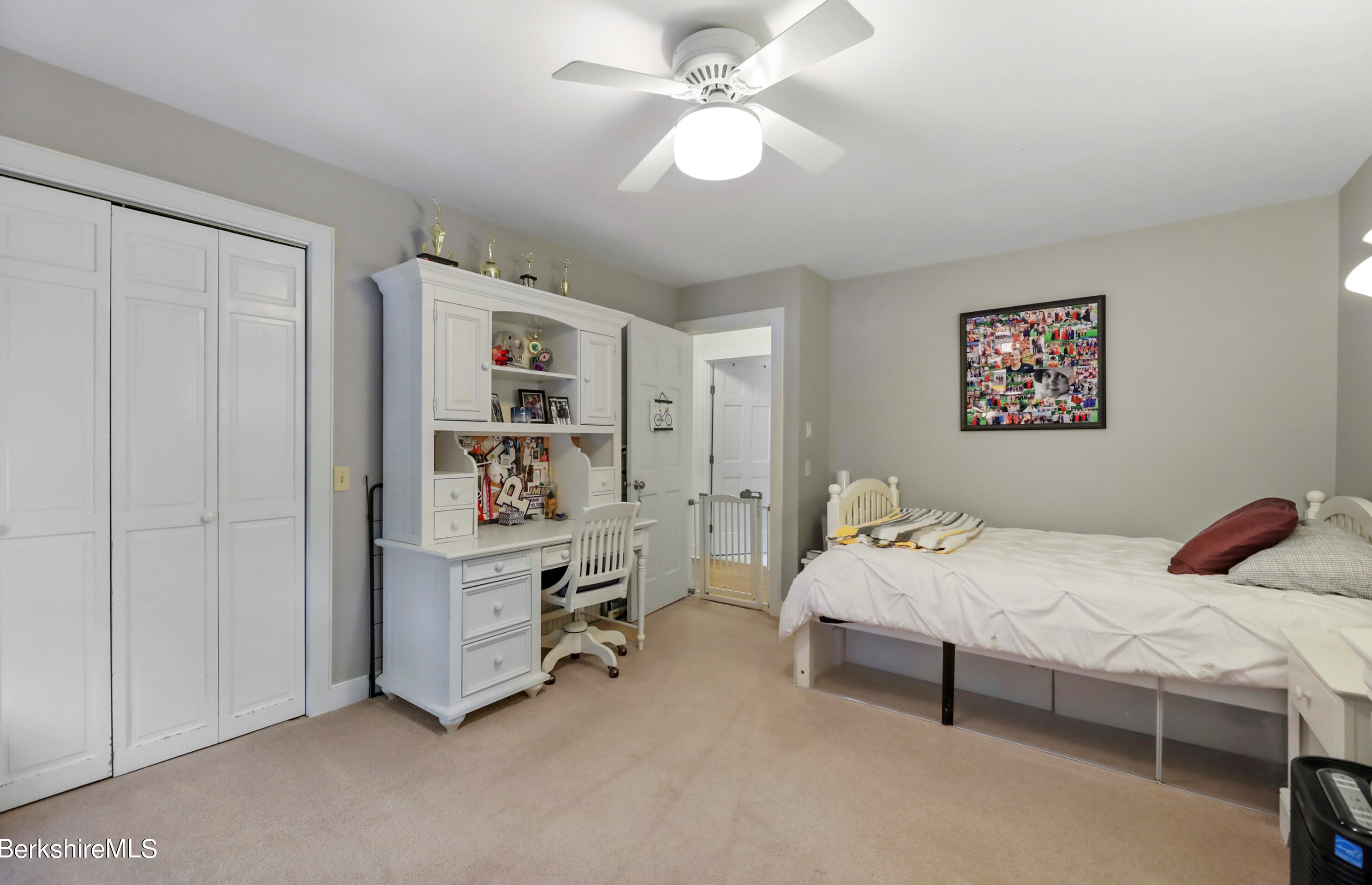 15 Filomena Dr, Pittsfield MA  01201-8438 exterior