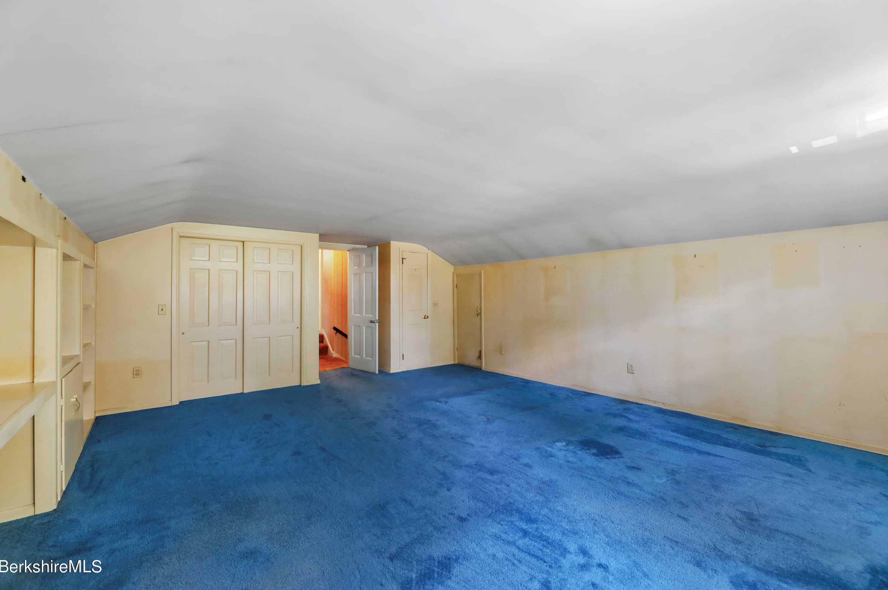 90 Dawes Ave, Pittsfield MA 01201-7322 exterior