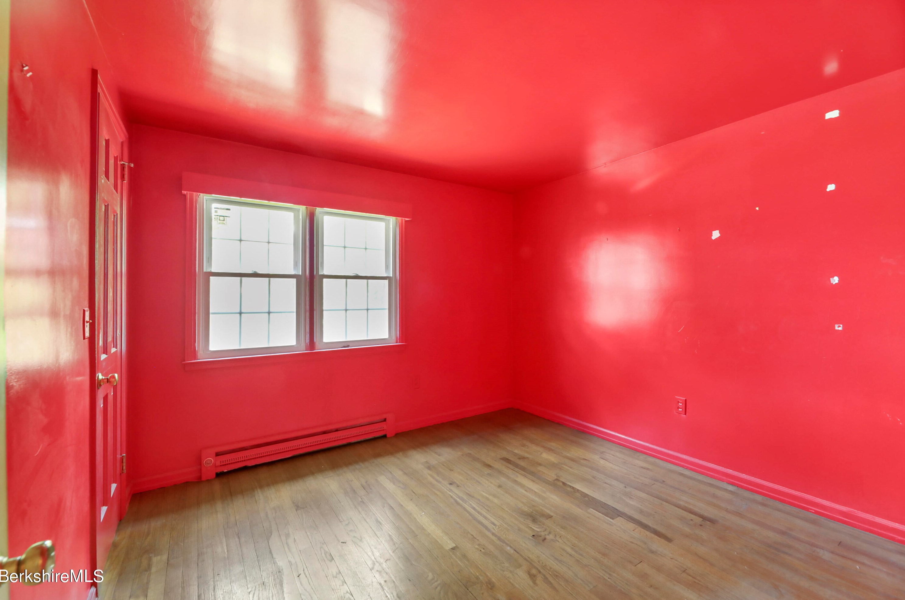 90 Dawes Ave, Pittsfield MA 01201-7322 exterior