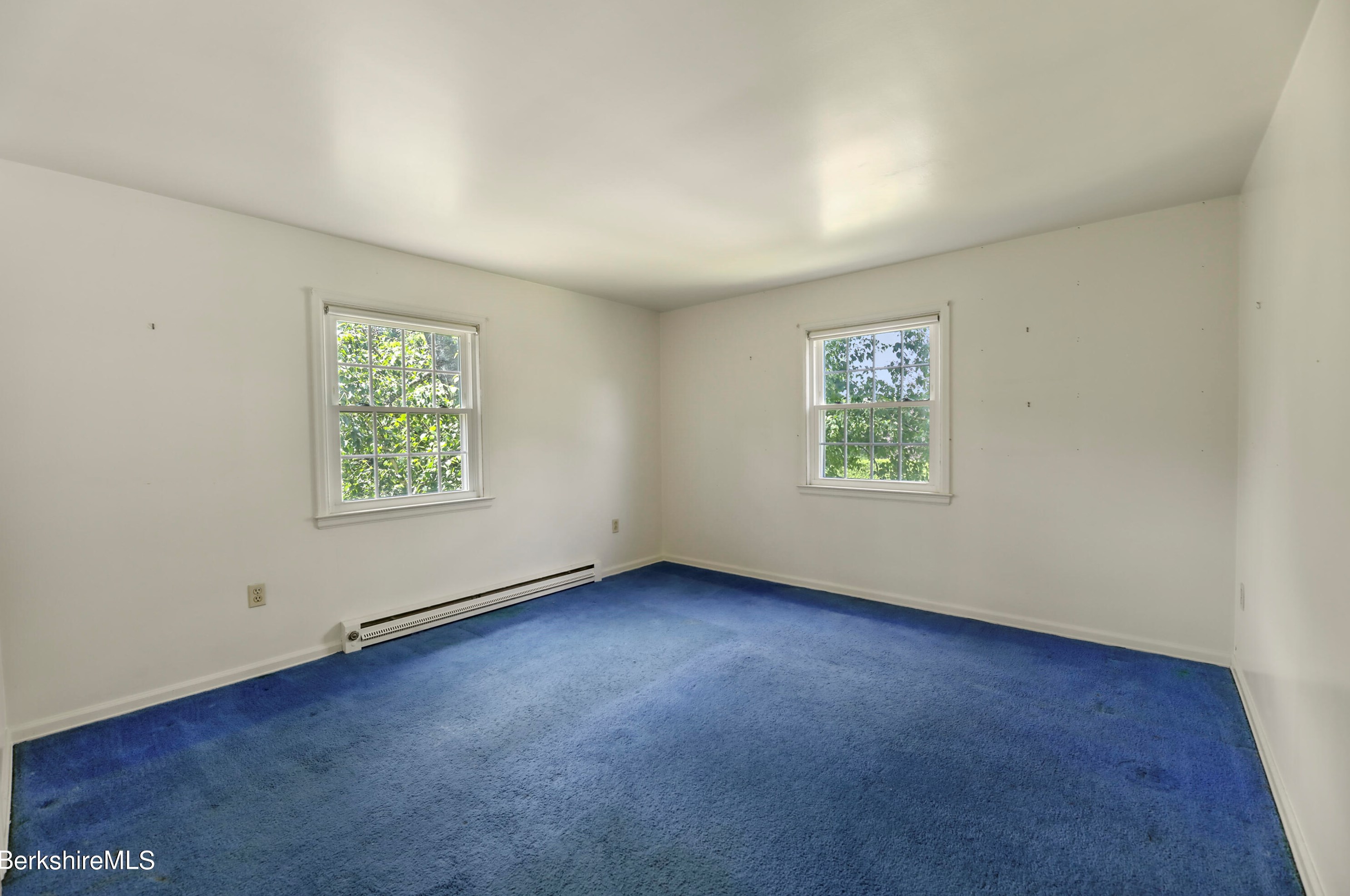 90 Dawes Ave, Pittsfield MA 01201-7322 exterior