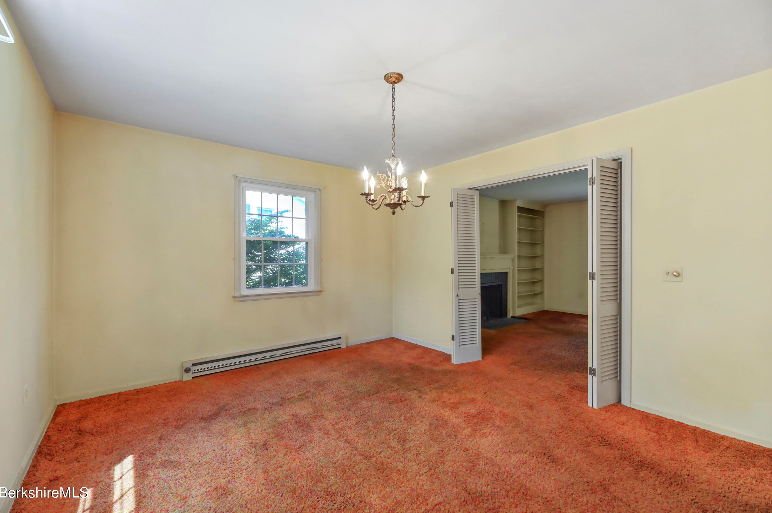 90 Dawes Ave, Pittsfield MA 01201-7322 exterior