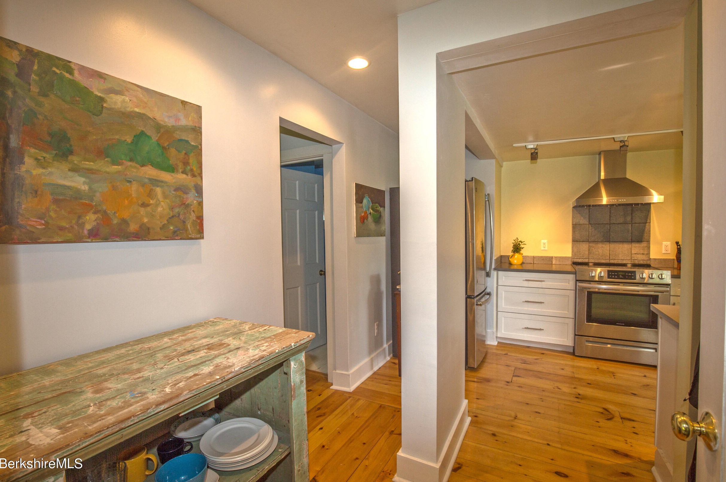 165 Monument Valley Rd, Alford MA 01230-1458 exterior