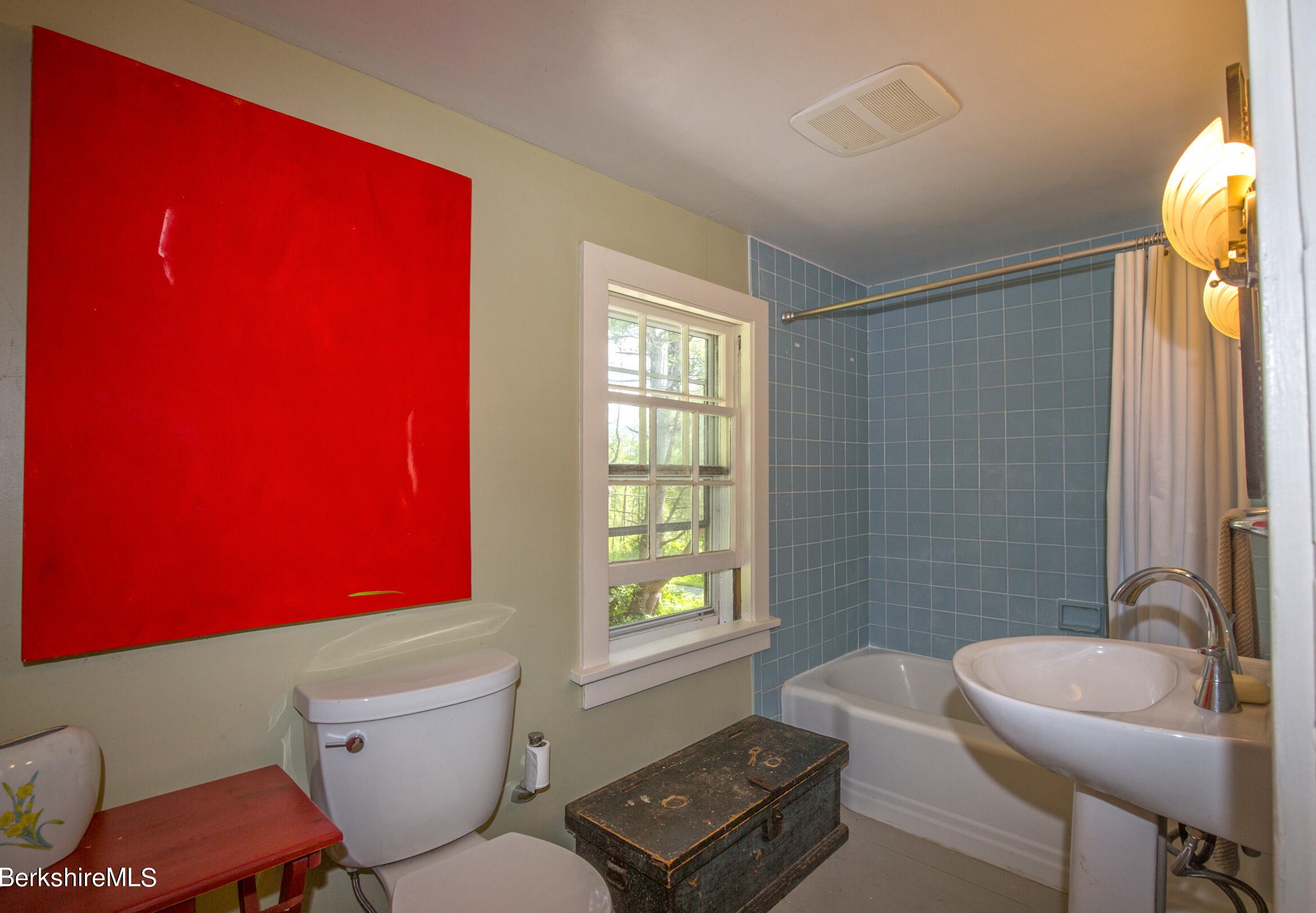 165 Monument Valley Rd, Alford MA 01230-1458 exterior