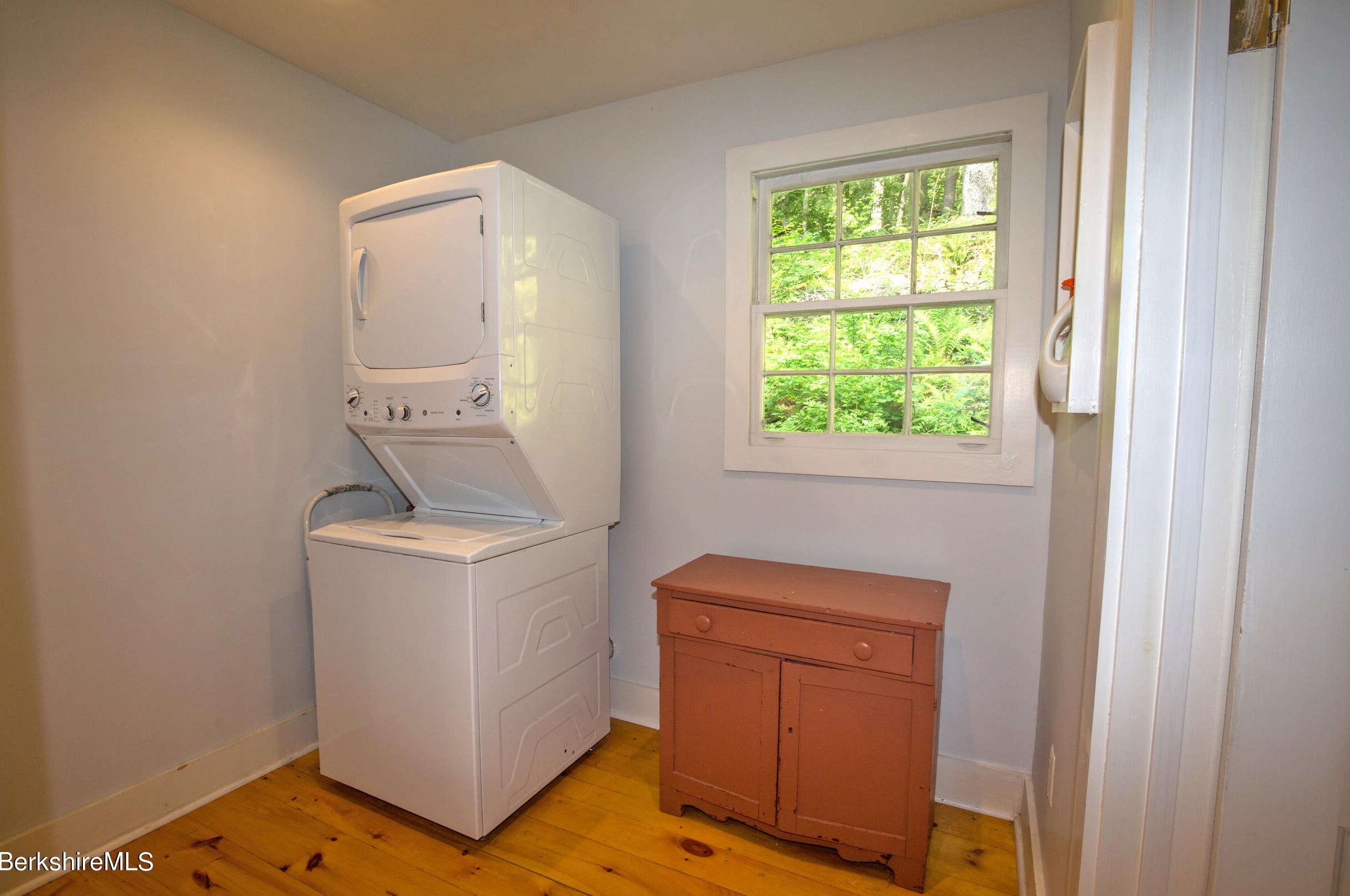 165 Monument Valley Rd, Alford MA 01230-1458 exterior