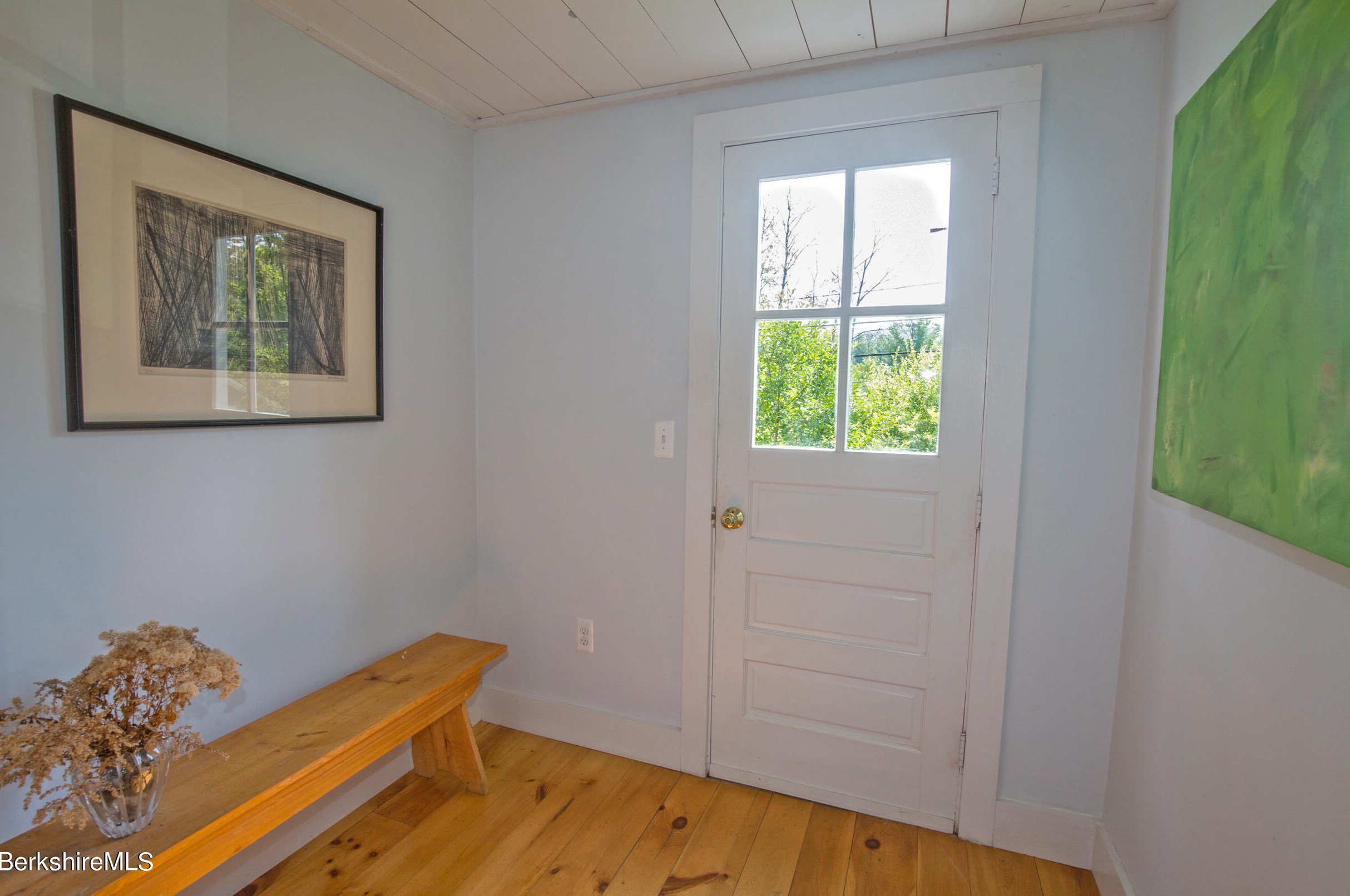 165 Monument Valley Rd, Alford MA 01230-1458 exterior