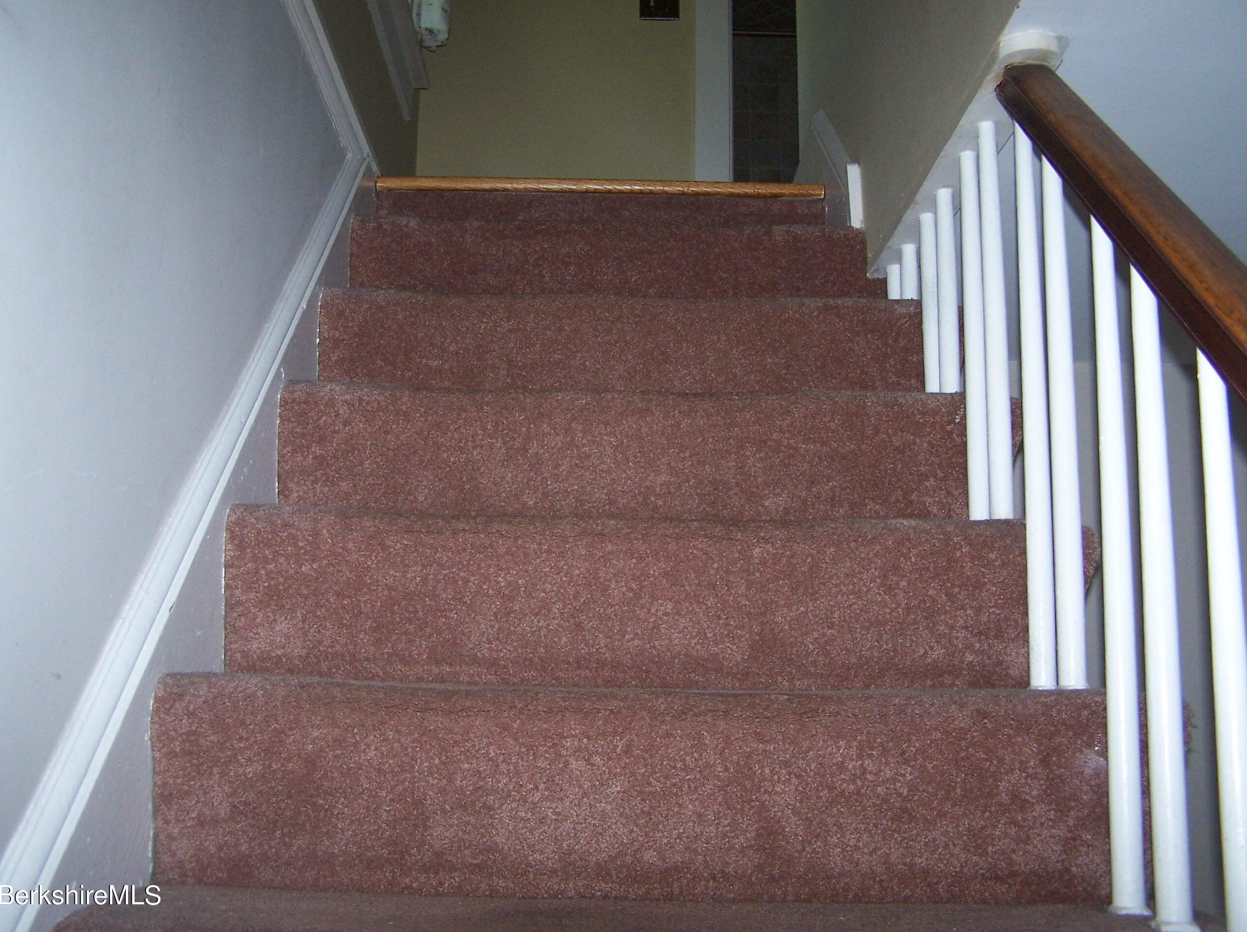 61 Elberon Ave, Pittsfield MA  01201-2840 exterior