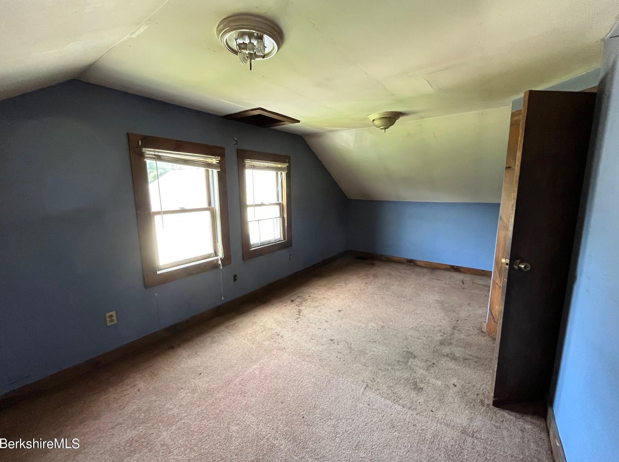 21 Ray St, Clarksburg MA 01247 exterior