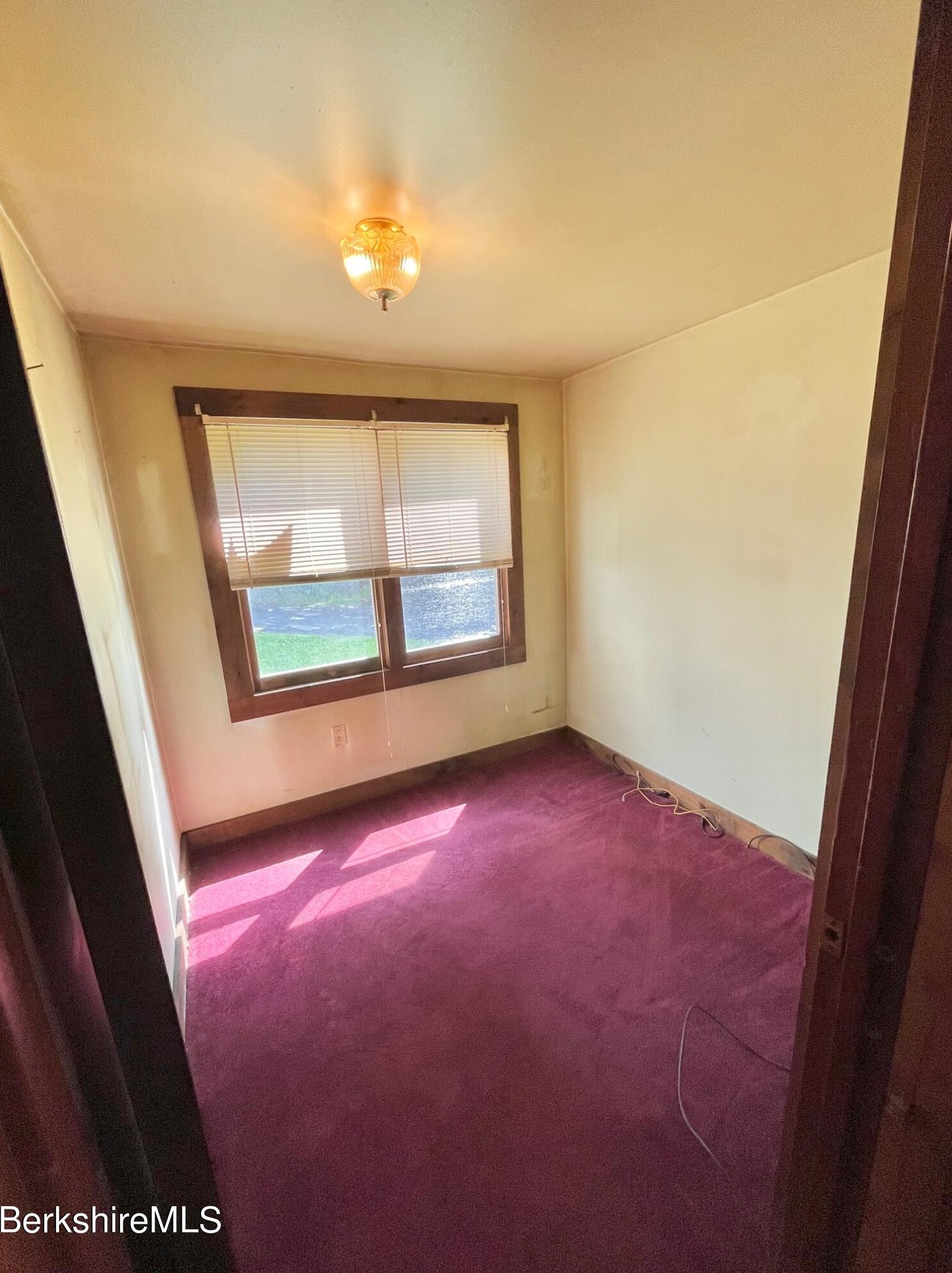 21 Ray St, Clarksburg MA 01247 exterior