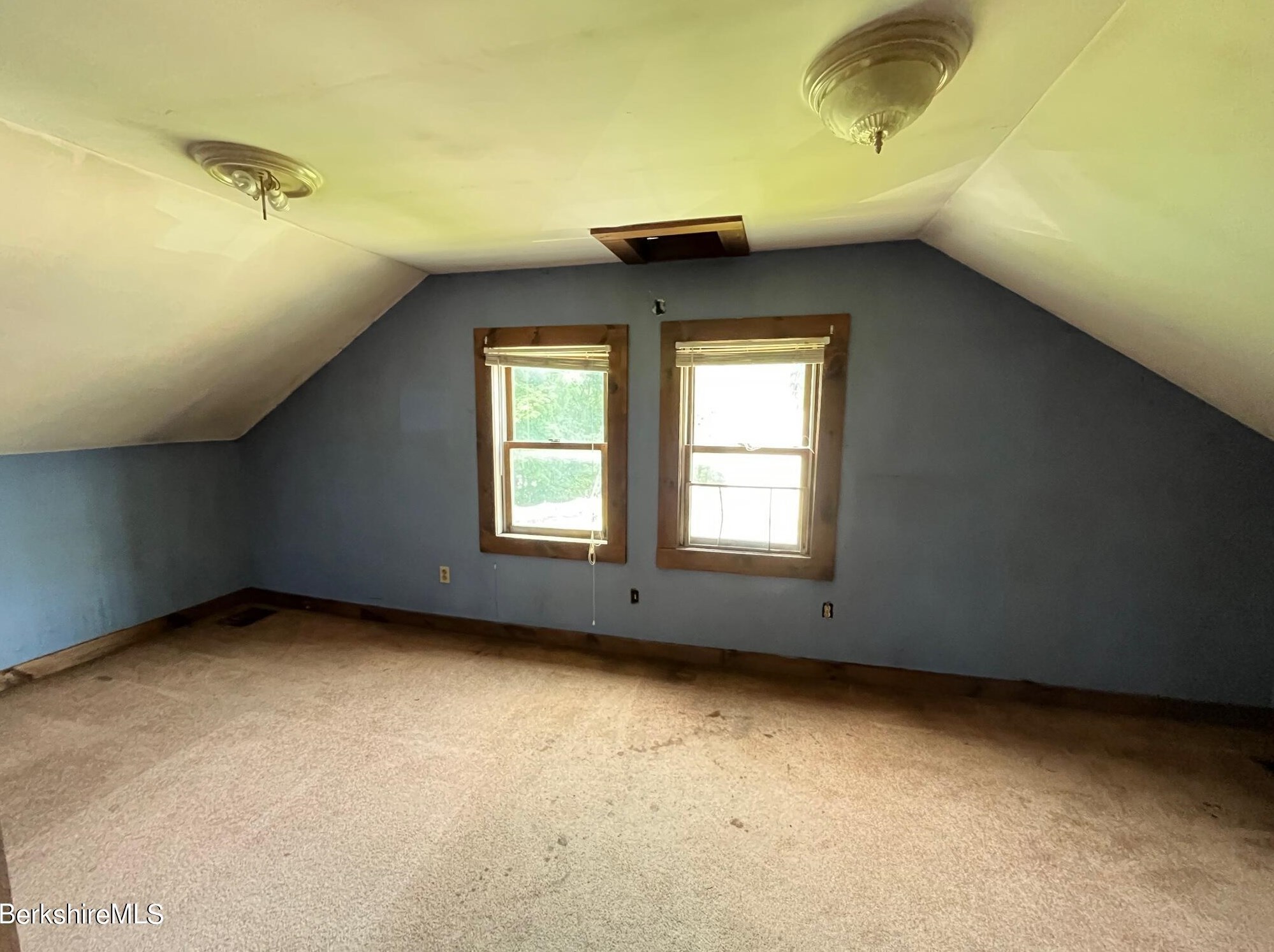 21 Ray St, Clarksburg MA 01247 exterior