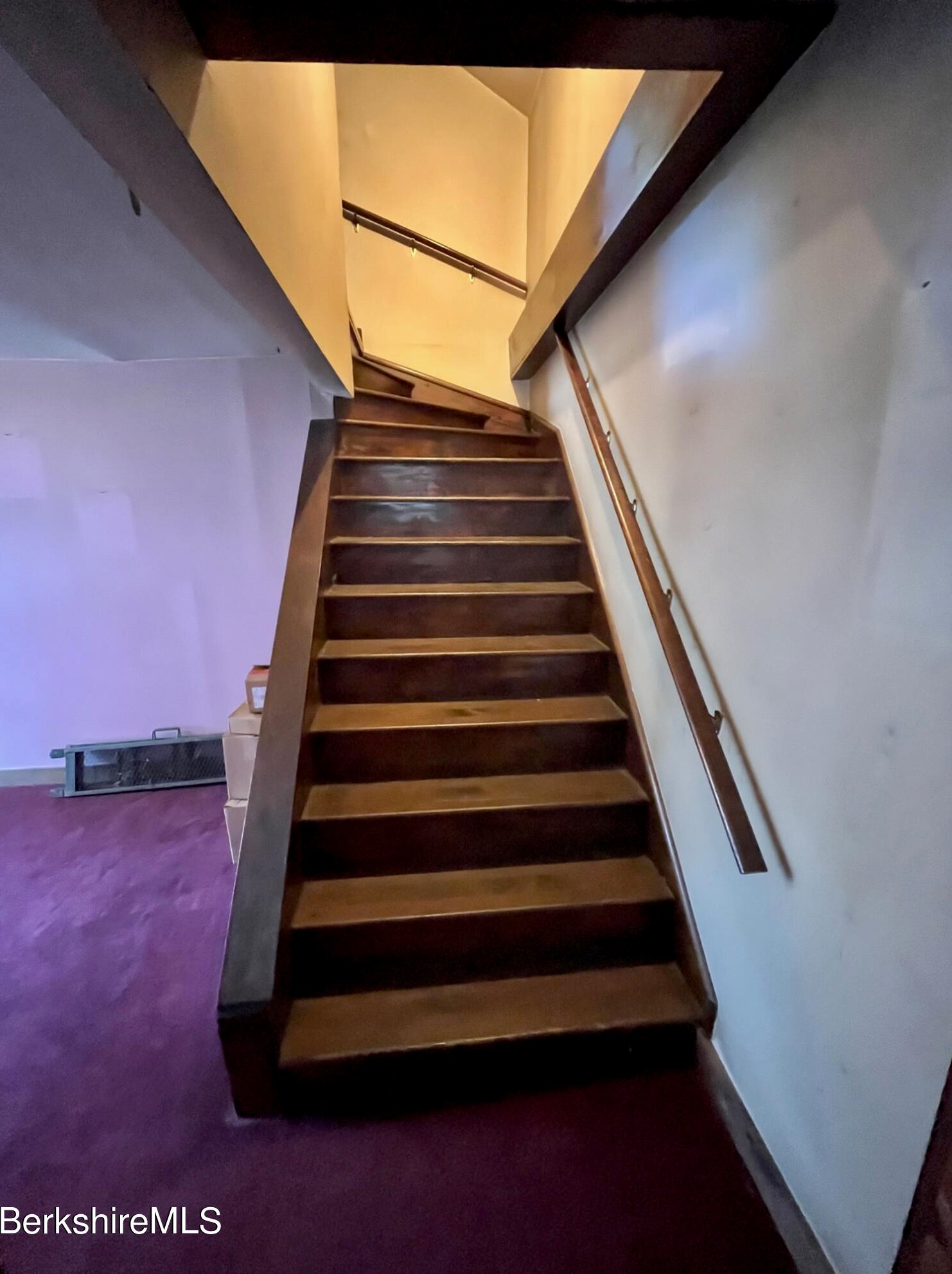 21 Ray St, Clarksburg MA 01247 exterior