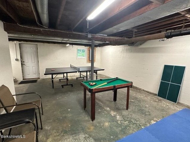 28 Holbrook St, Clarksburg MA 01247-4210 exterior