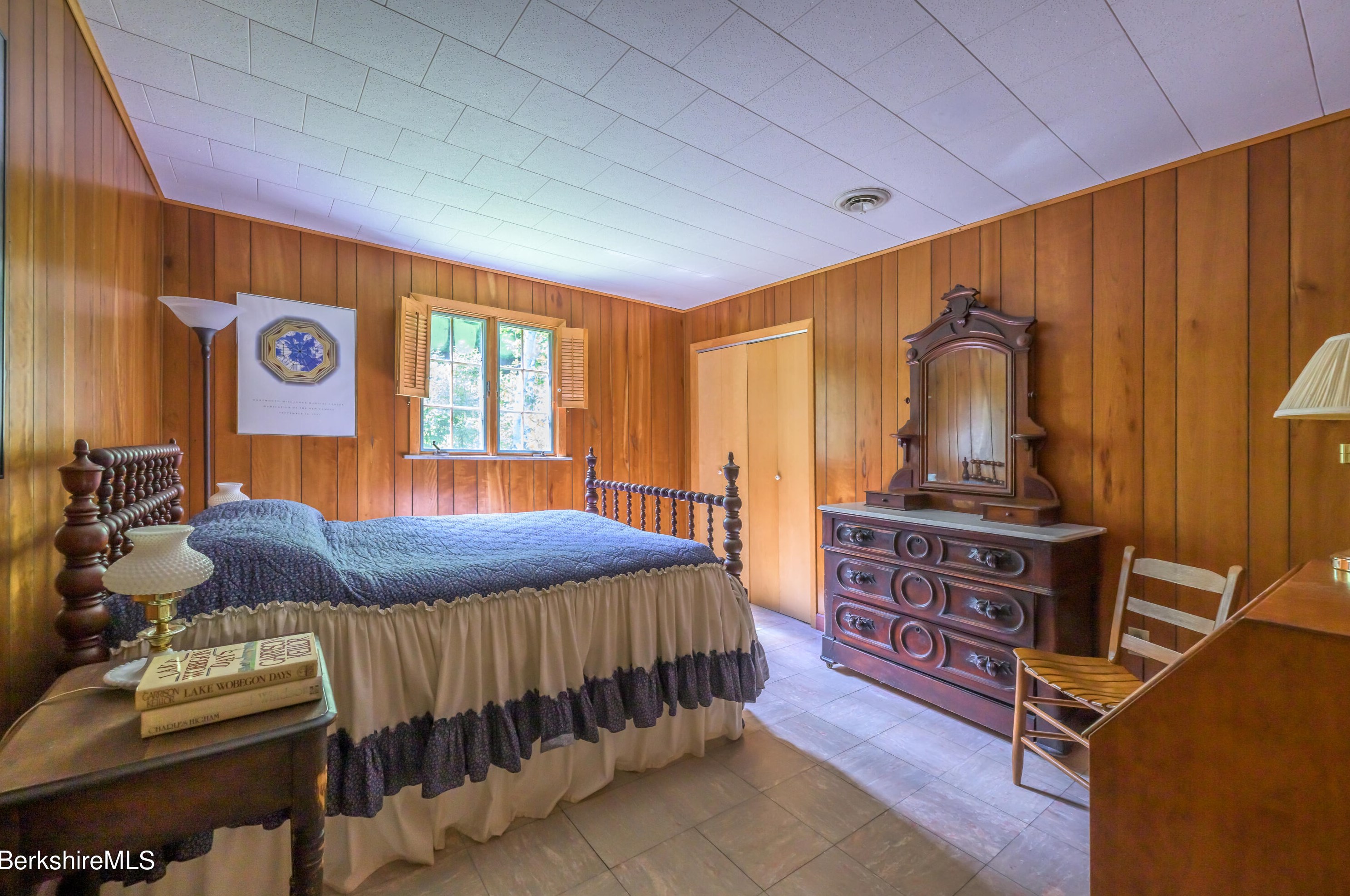 33 Birch Hl Rd, Alford MA 01266-9301 exterior