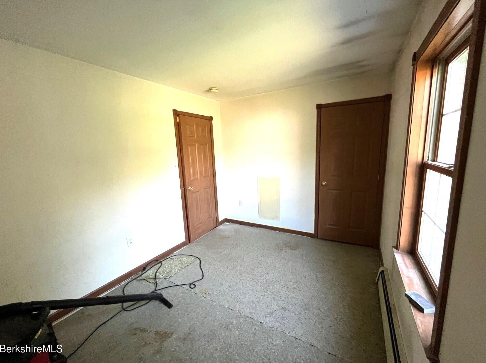 75 Clarendon St, Pittsfield MA 01201-2512 exterior