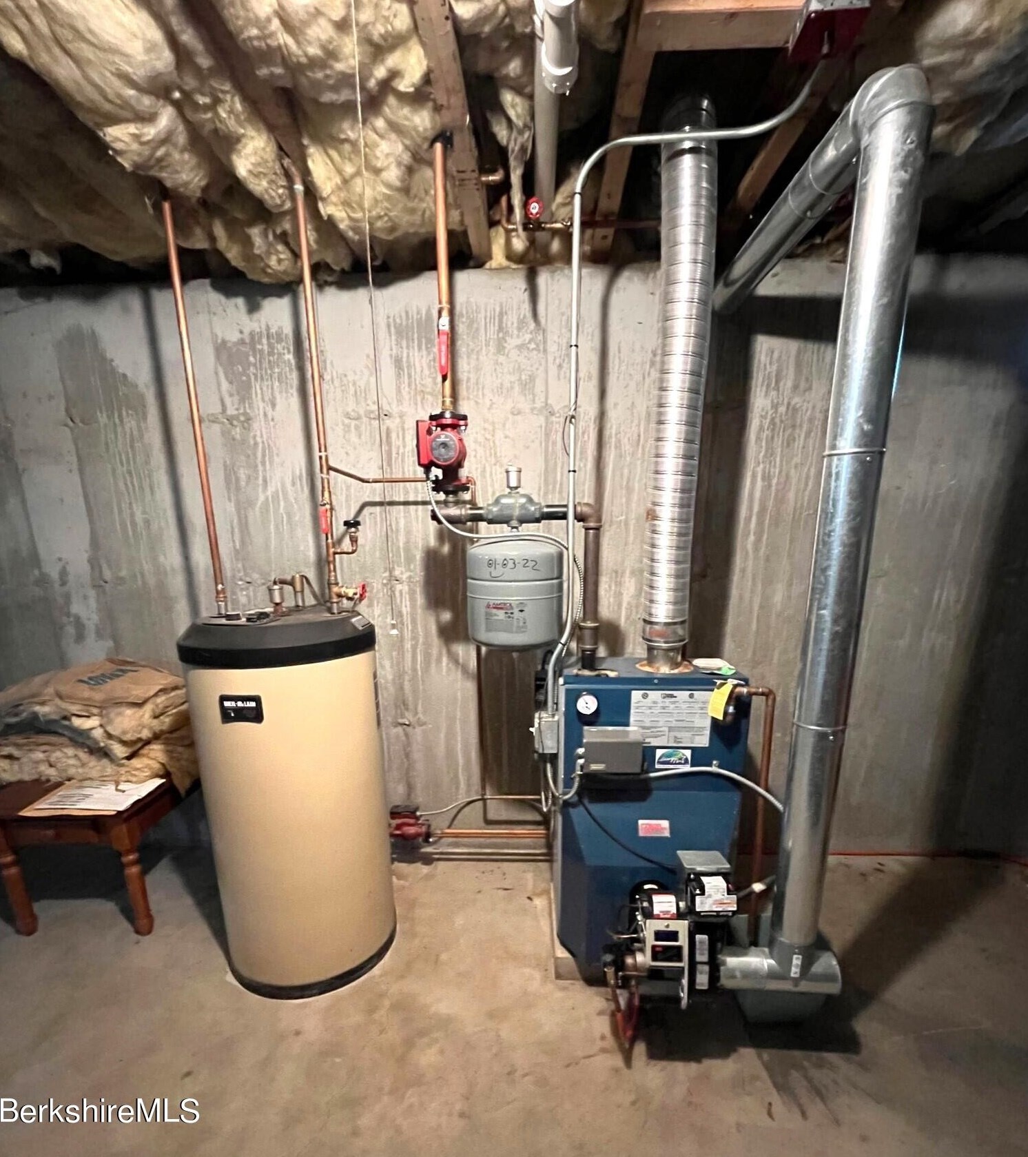 75 Clarendon St, Pittsfield MA 01201-2512 exterior