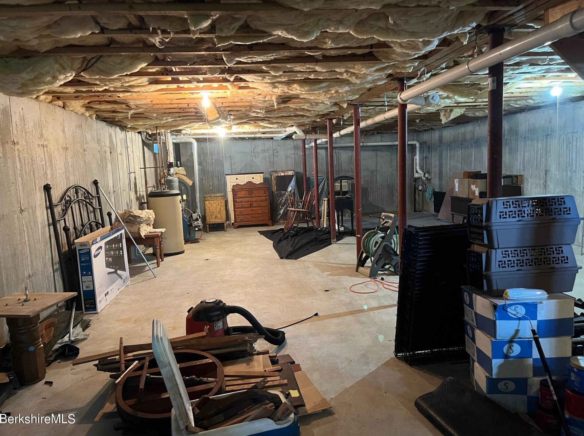 75 Clarendon St, Pittsfield MA 01201-2512 exterior