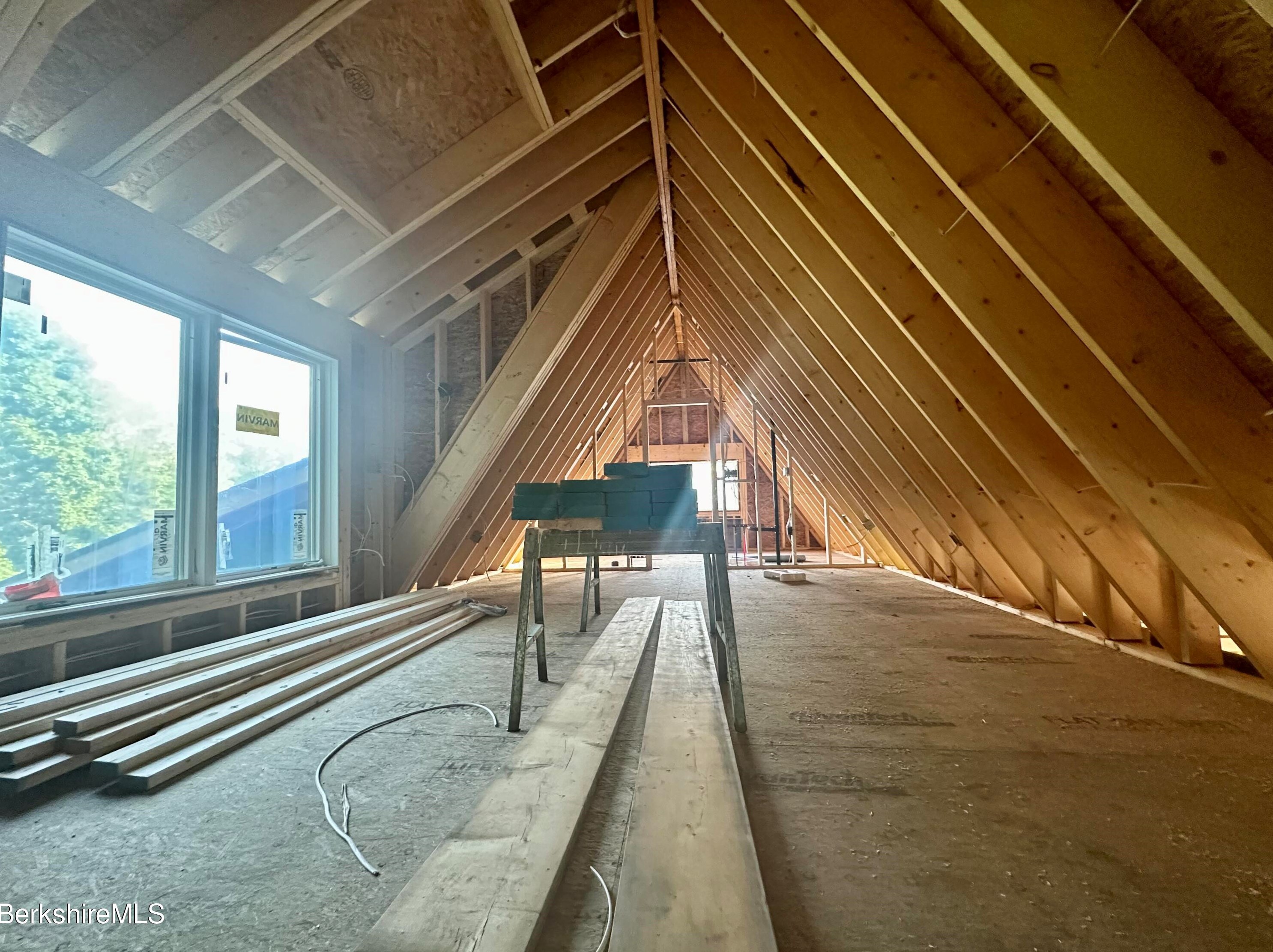 55 Revilla Ter, Pittsfield MA 01201-6426 exterior