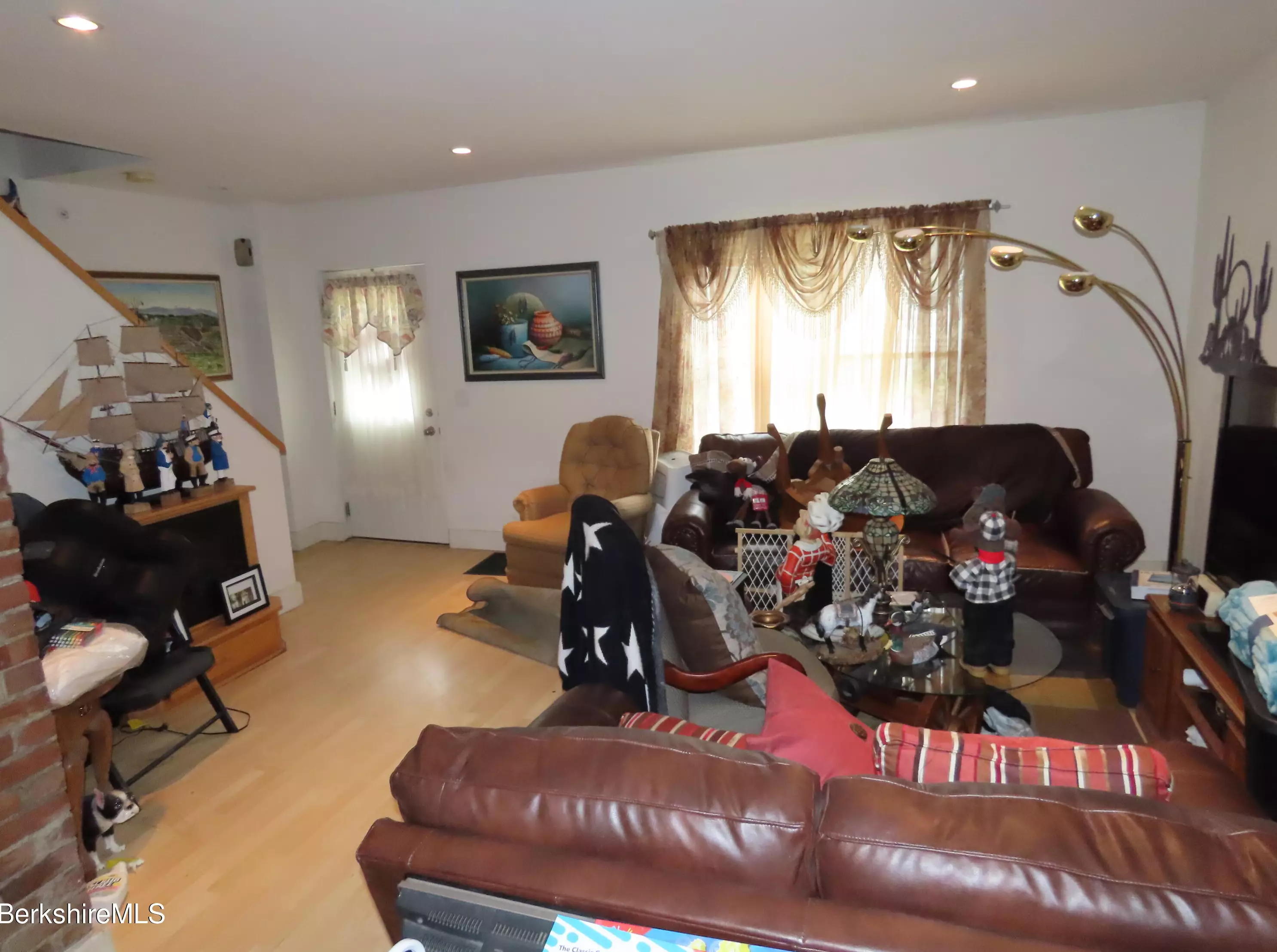 35 Taft St, Clarksburg MA 01247-3153 exterior