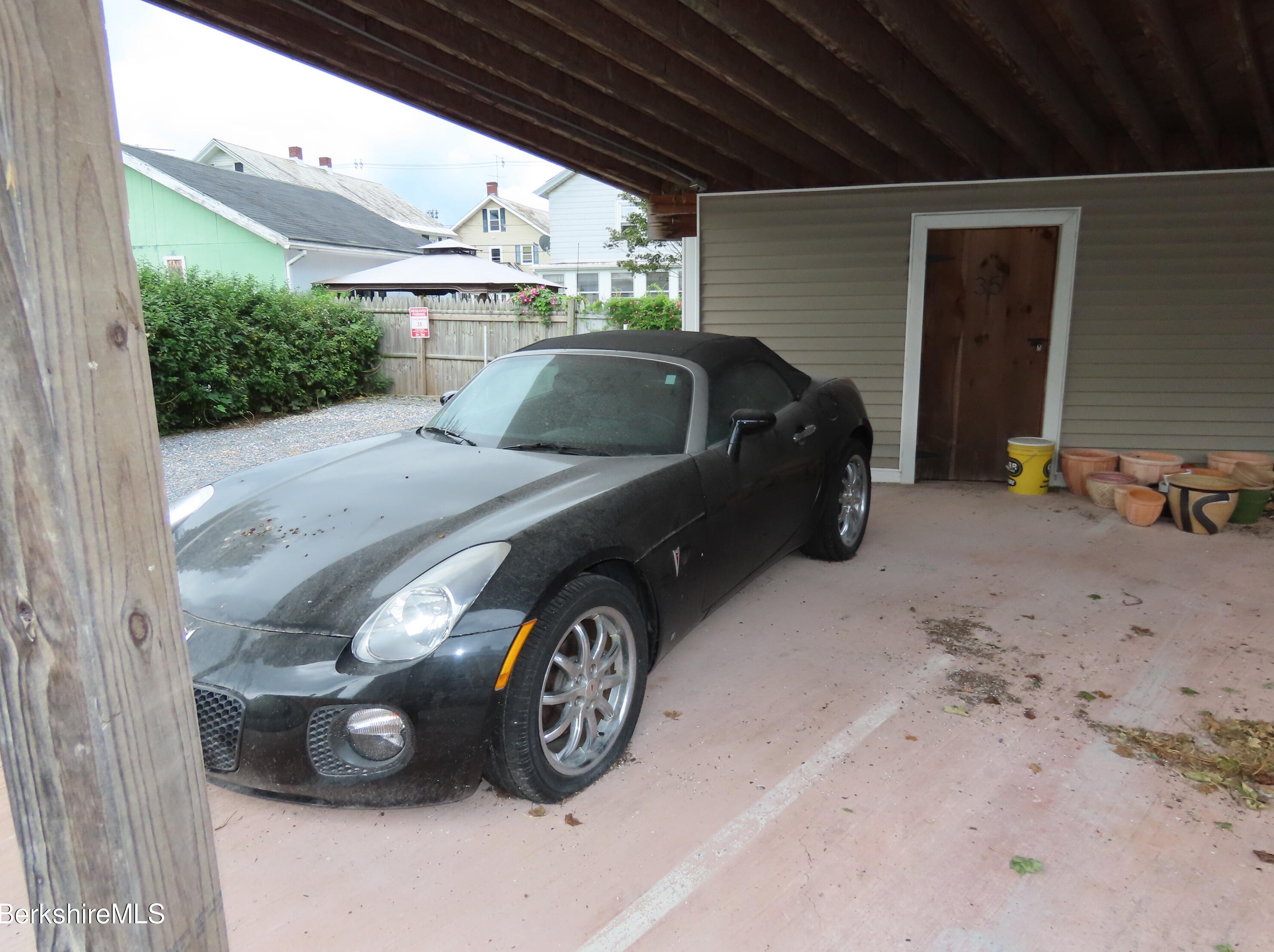 35 Taft St, Clarksburg MA 01247-3153 exterior