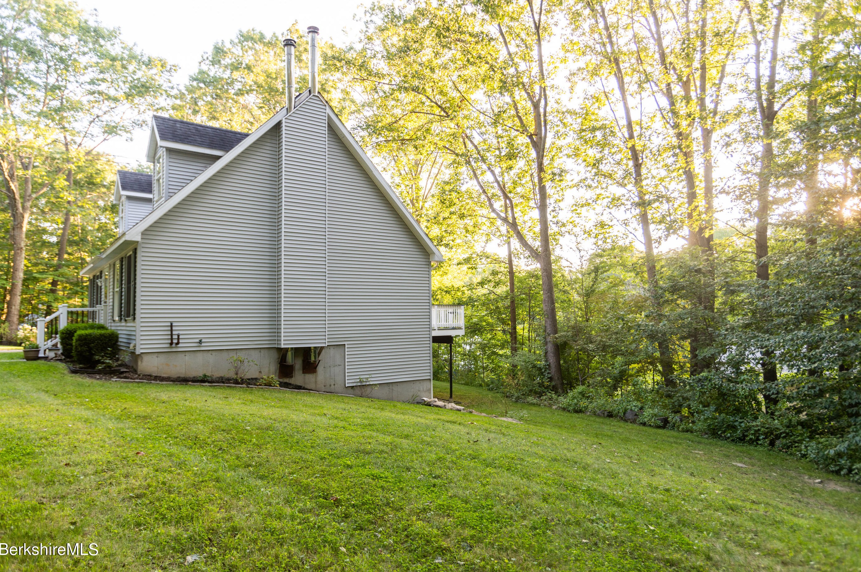 155 Scammell Ave, Pittsfield MA  01201-3435 exterior