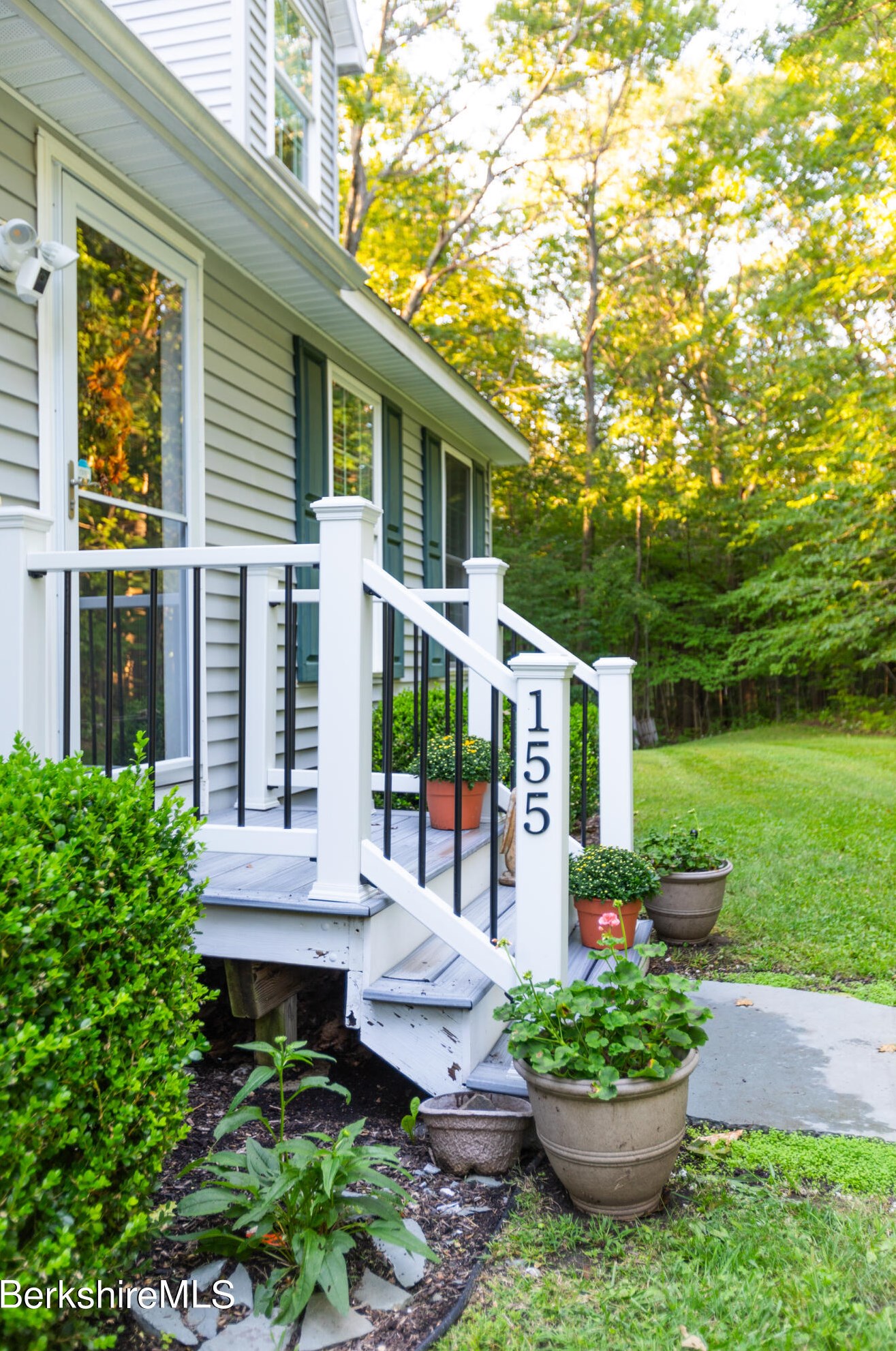 155 Scammell Ave, Pittsfield MA  01201-3435 exterior