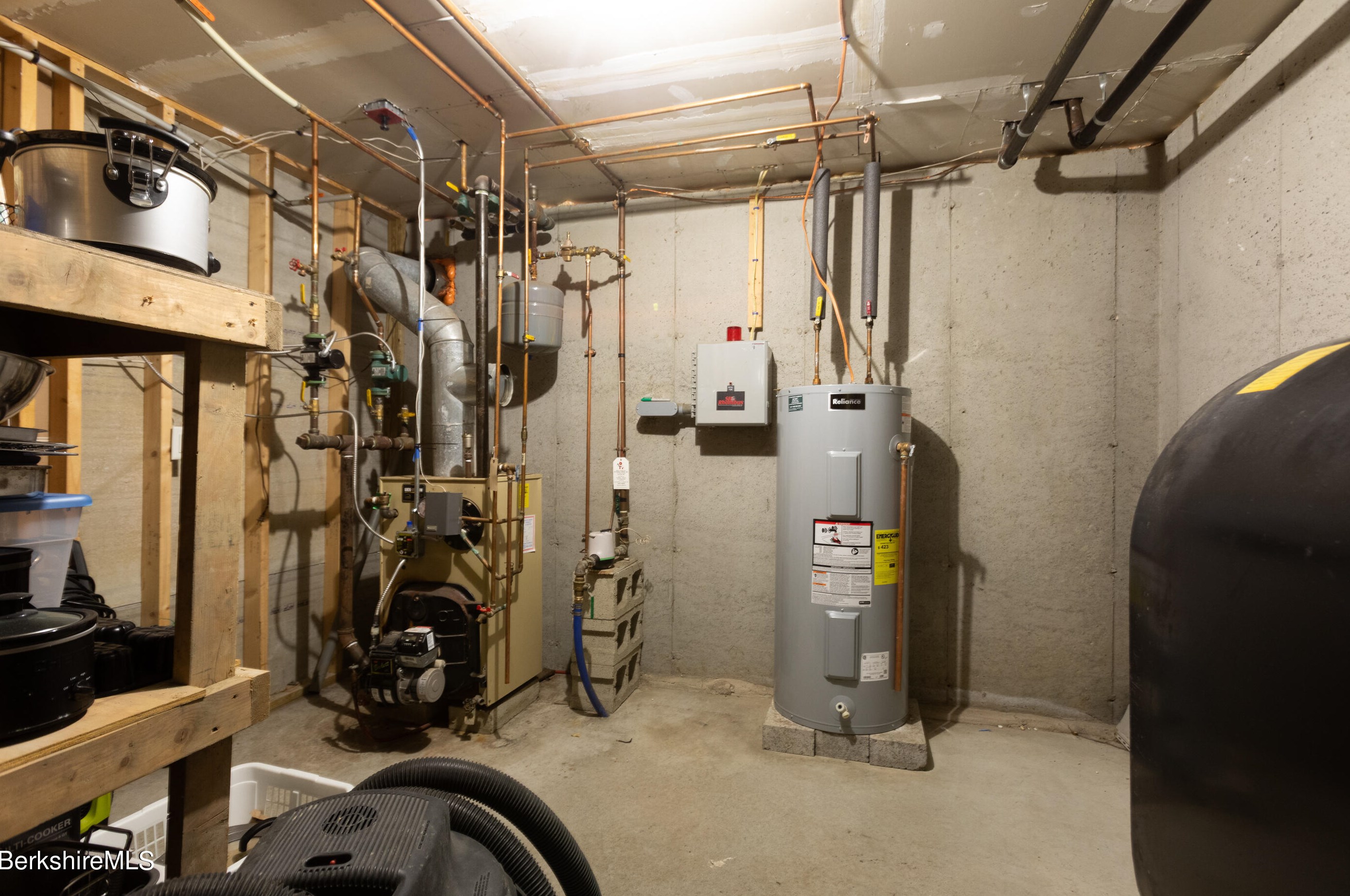 155 Scammell Ave, Pittsfield MA  01201-3435 exterior