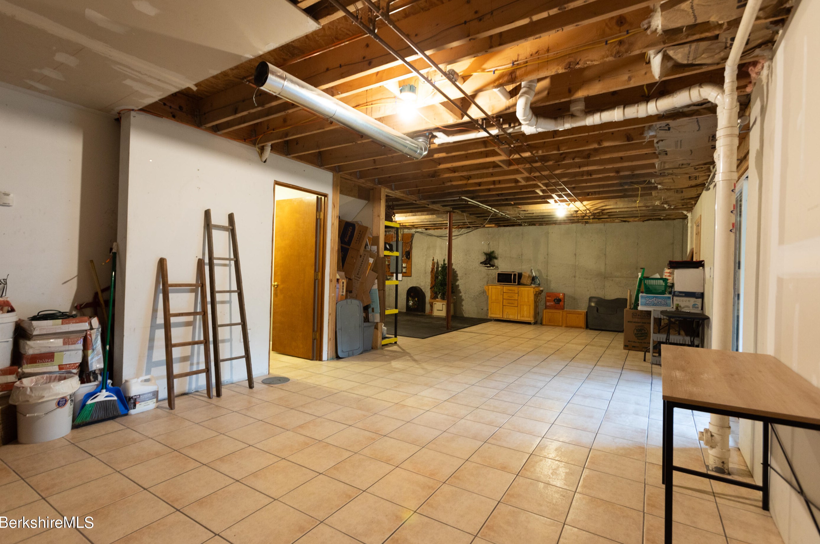 155 Scammell Ave, Pittsfield MA  01201-3435 exterior