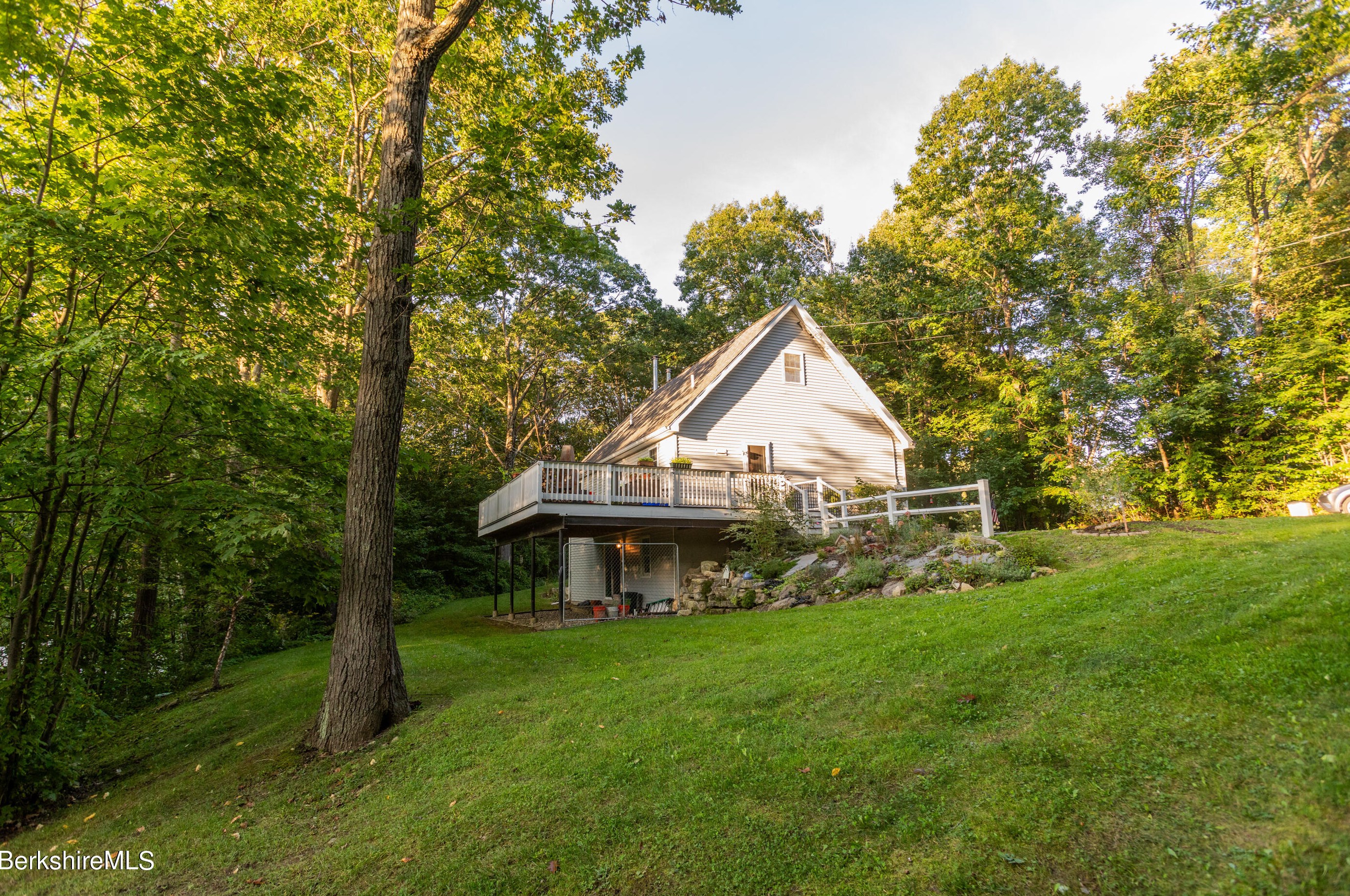 155 Scammell Ave, Pittsfield MA  01201-3435 exterior