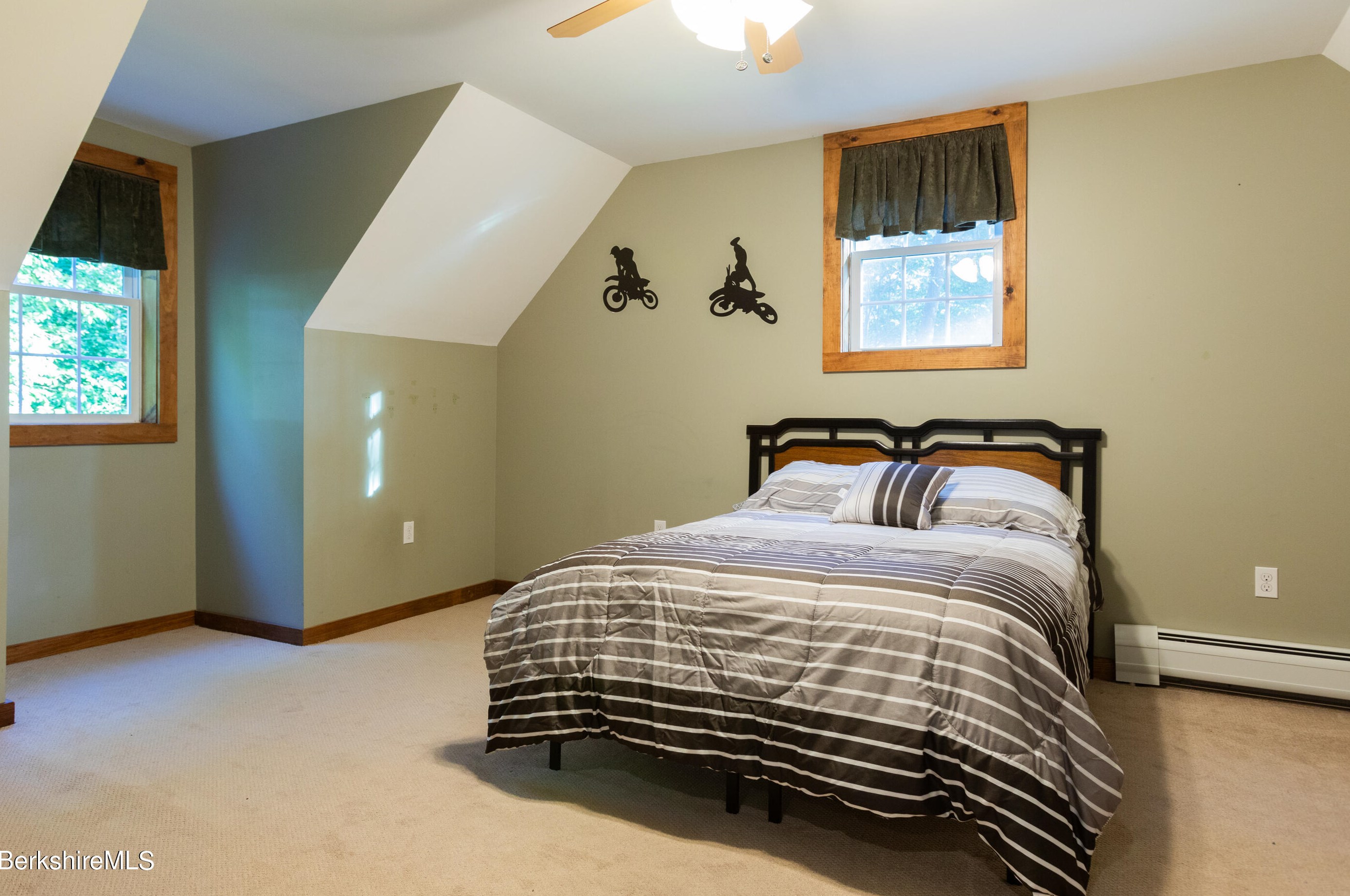 155 Scammell Ave, Pittsfield MA  01201-3435 exterior