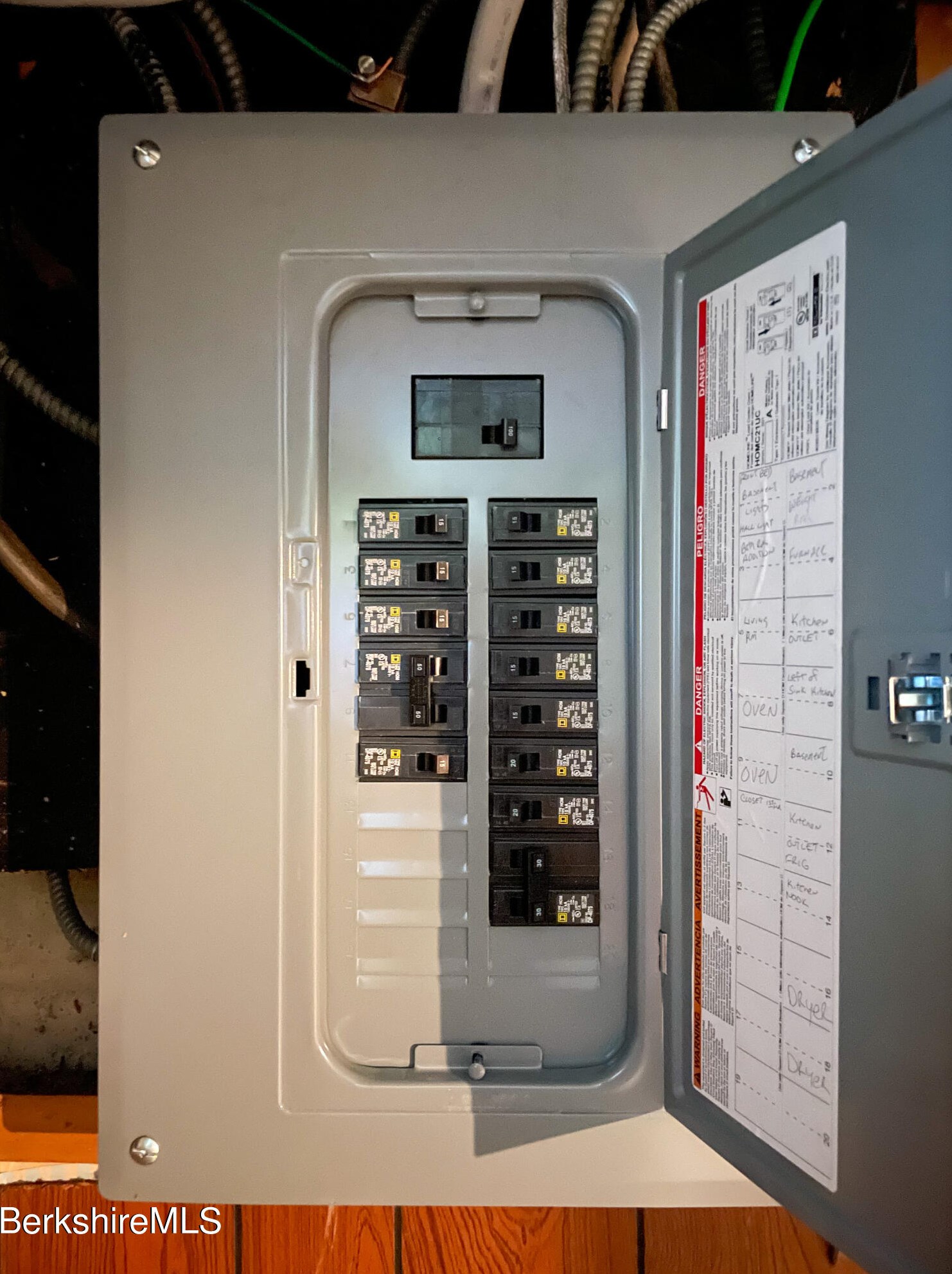 316 Connecticut Ave, Pittsfield MA 01201-3607 exterior