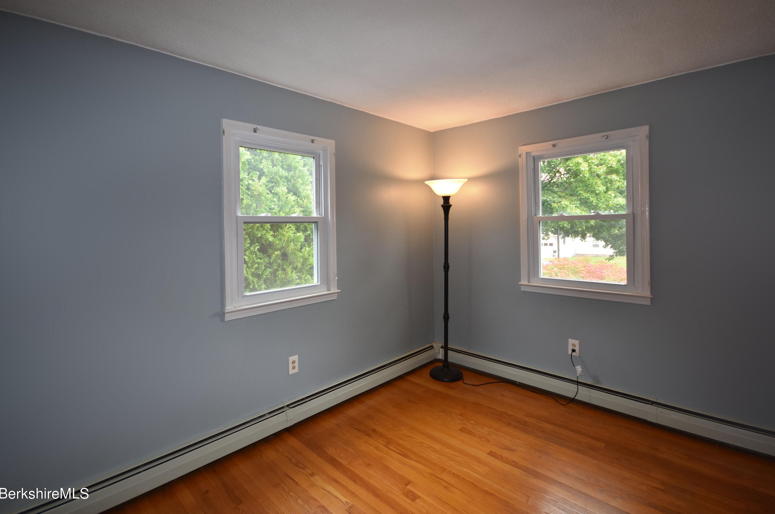 12 Winesap Rd, Pittsfield MA 01201-3835 exterior