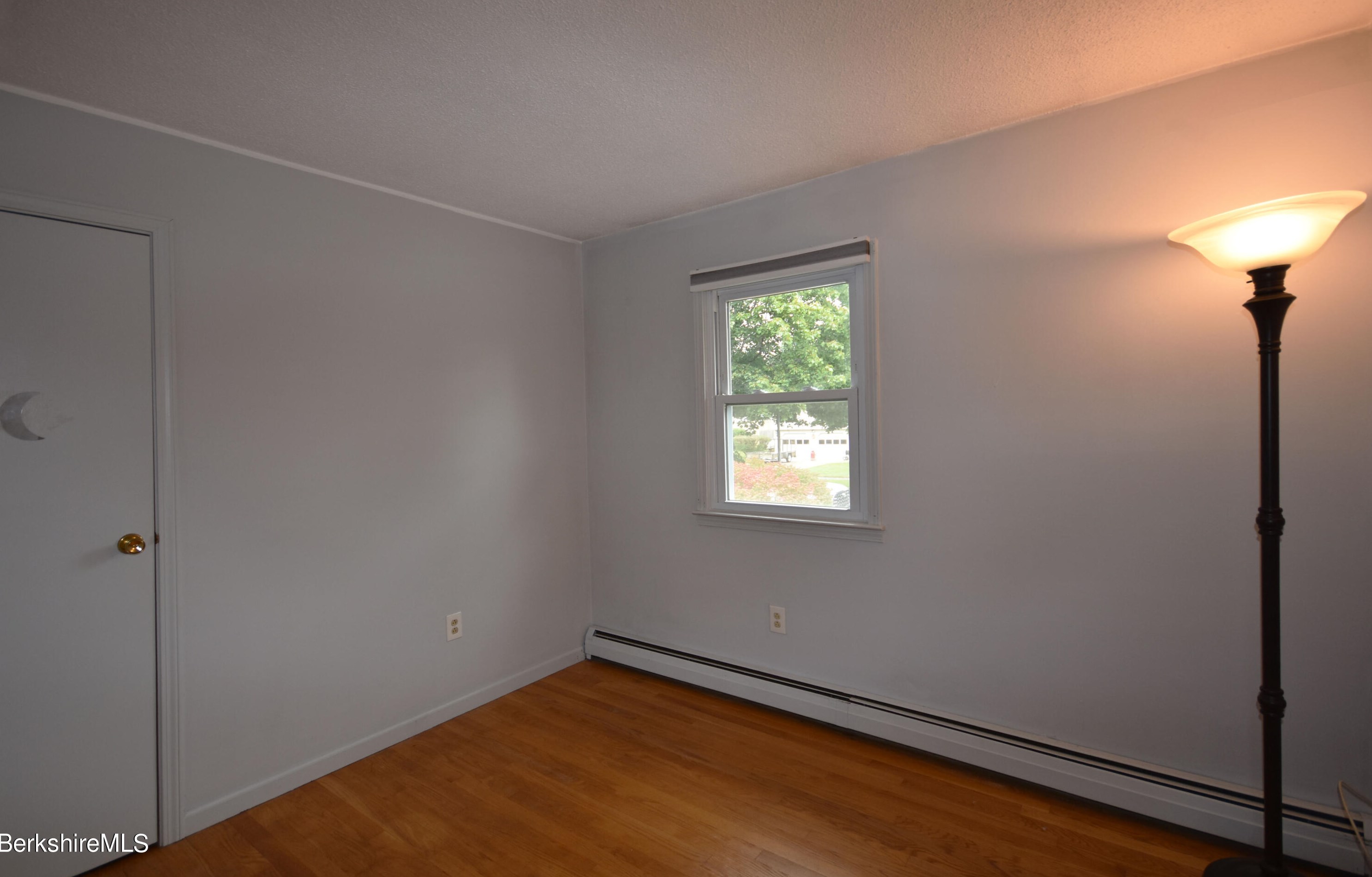 12 Winesap Rd, Pittsfield MA 01201-3835 exterior