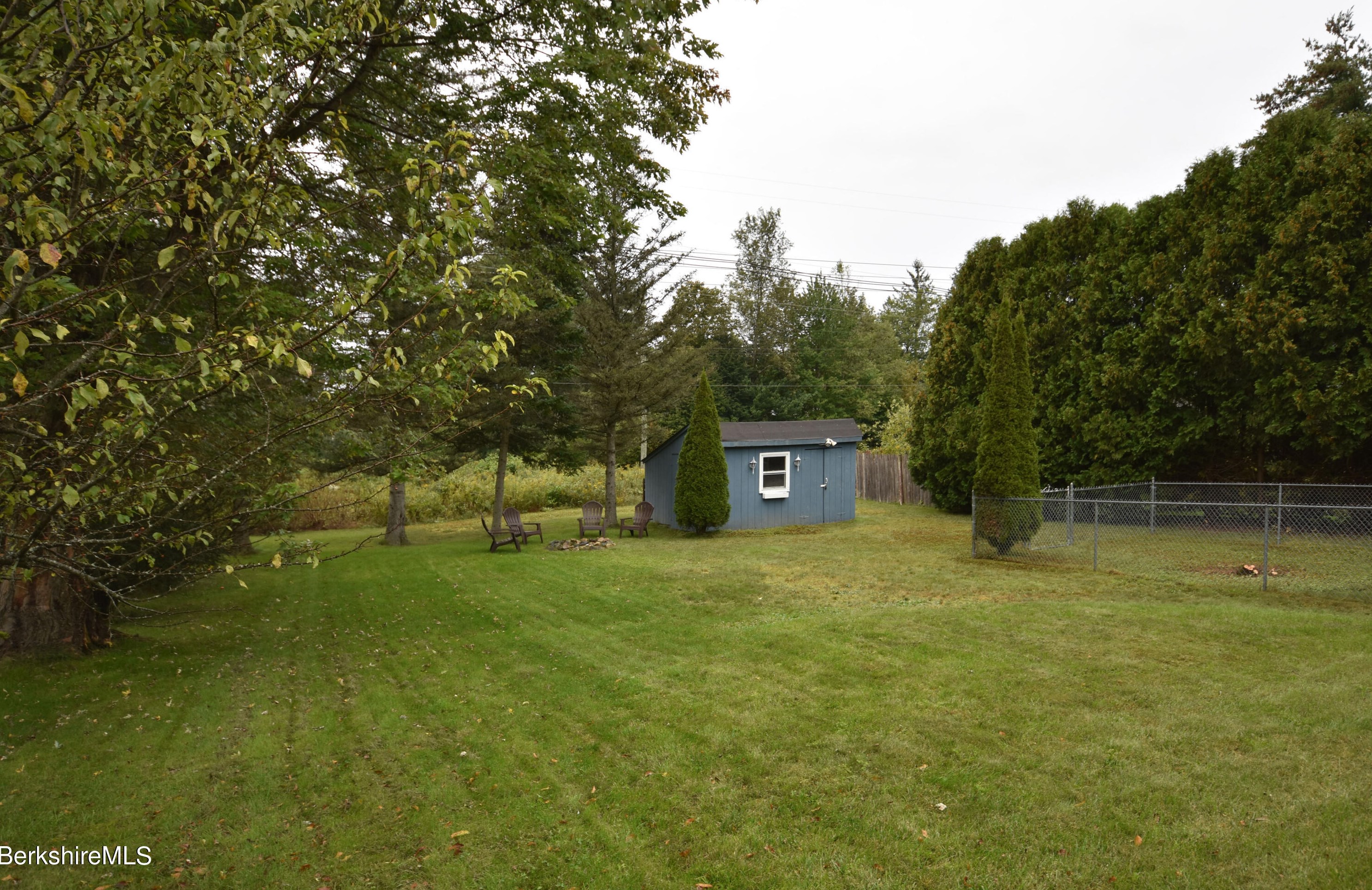 12 Winesap Rd, Pittsfield MA 01201-3835 exterior