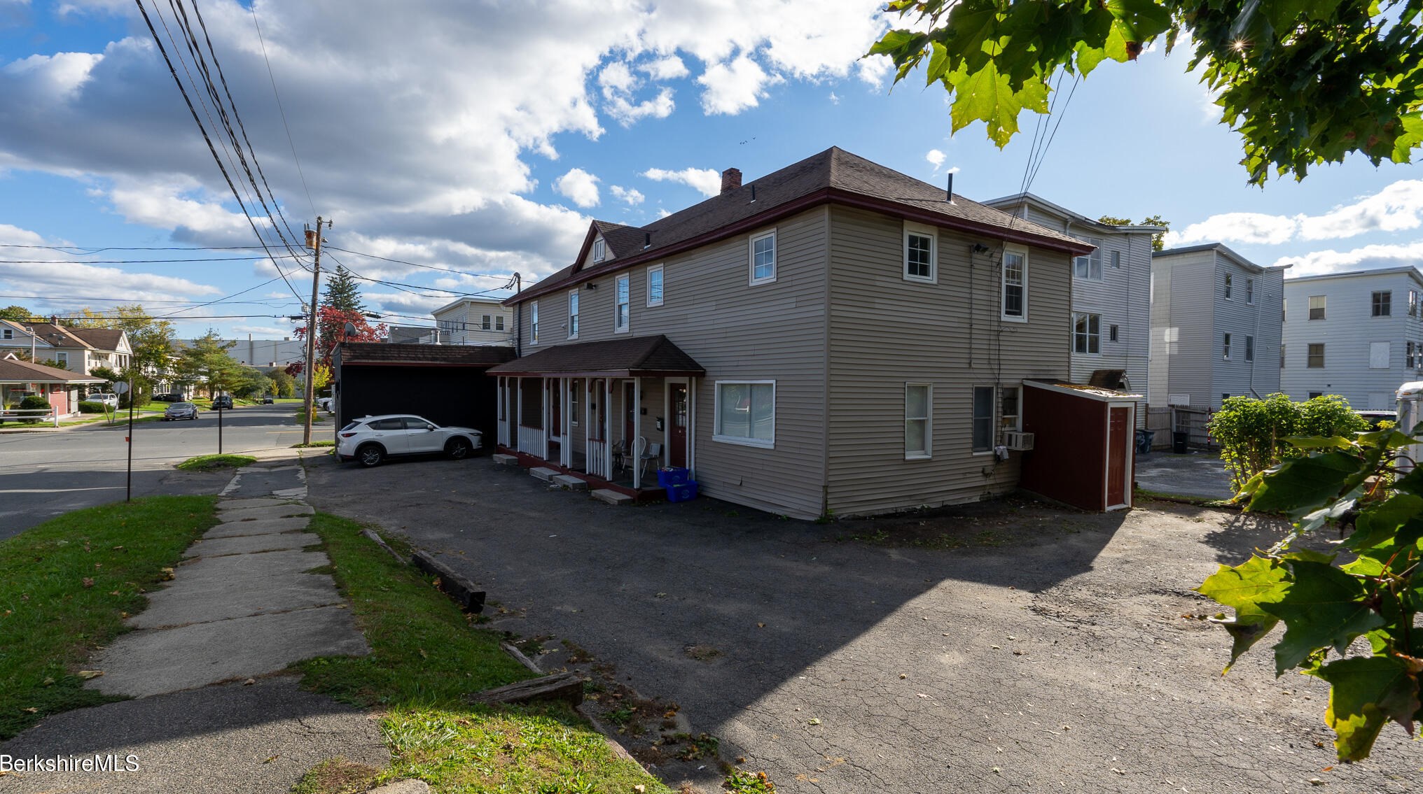 95 Dalton Ave, Pittsfield MA 01201-3501 exterior