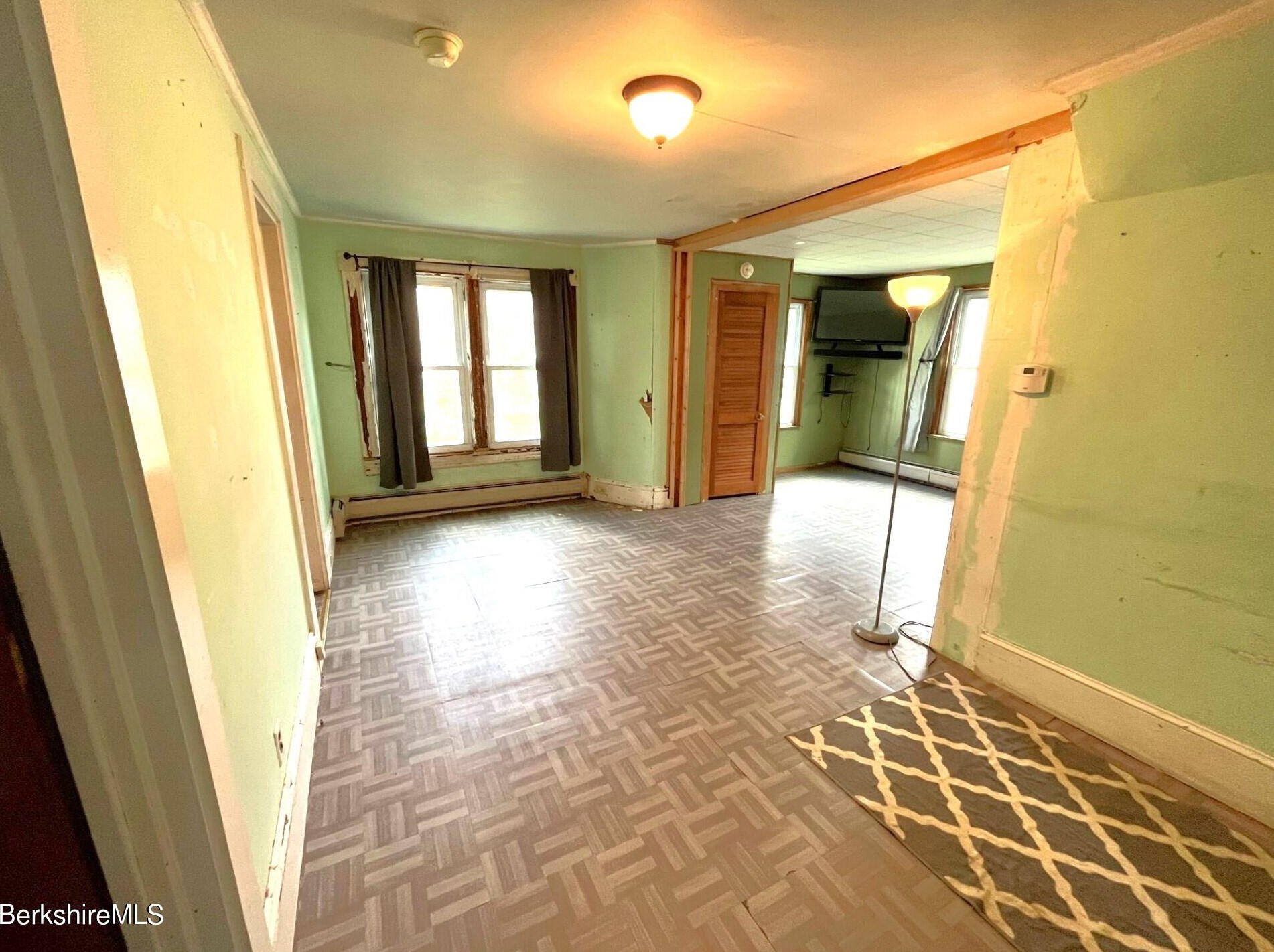 11 Goodrich St, Clarksburg MA 01247-3327 exterior