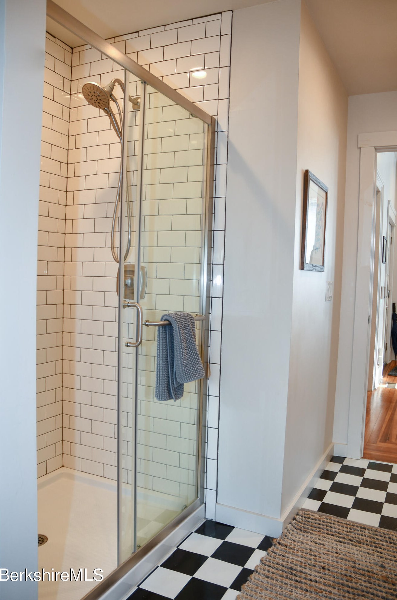 17-23 Linden St, Pittsfield MA exterior