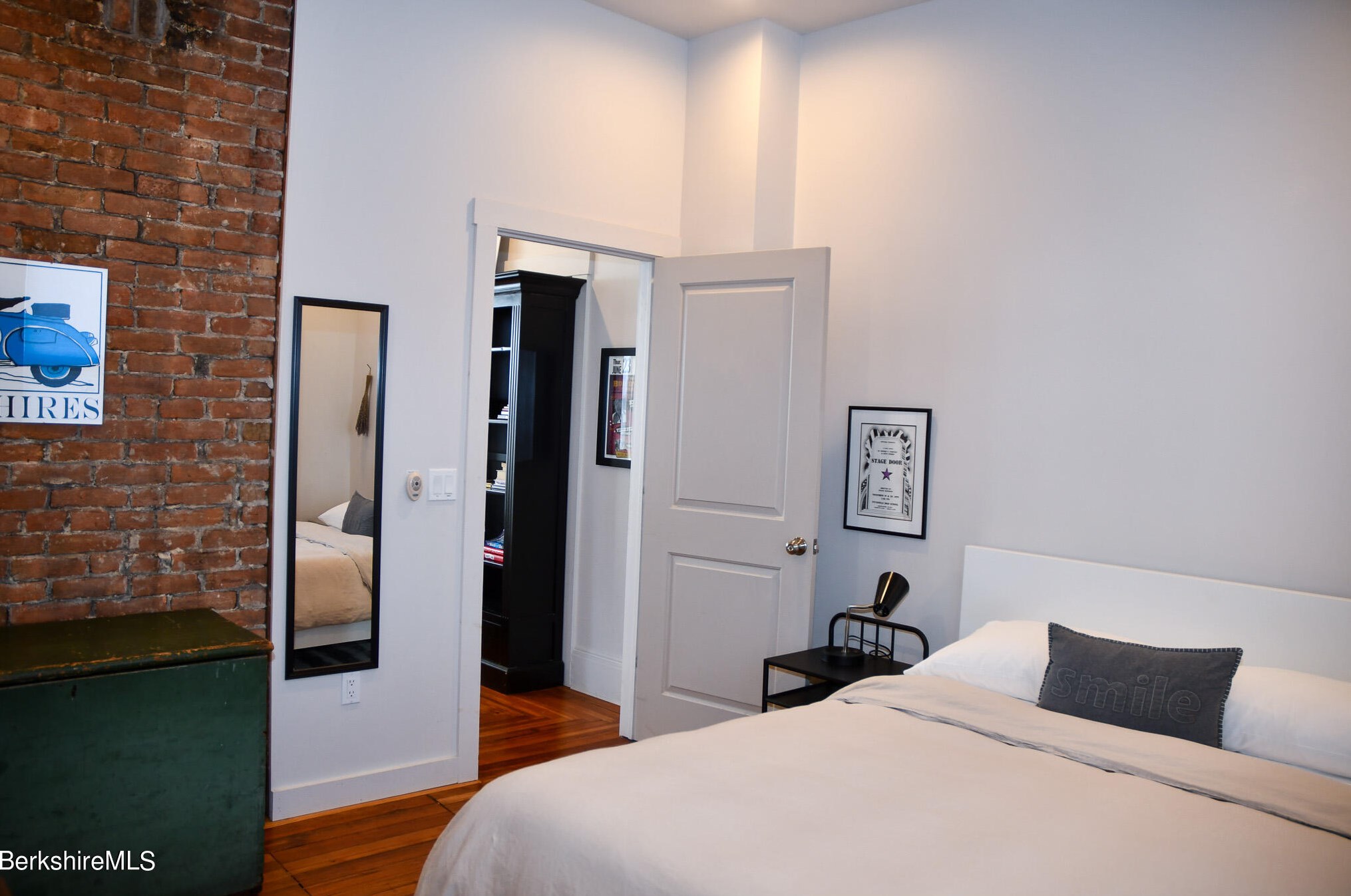 17-23 Linden St, Pittsfield MA exterior