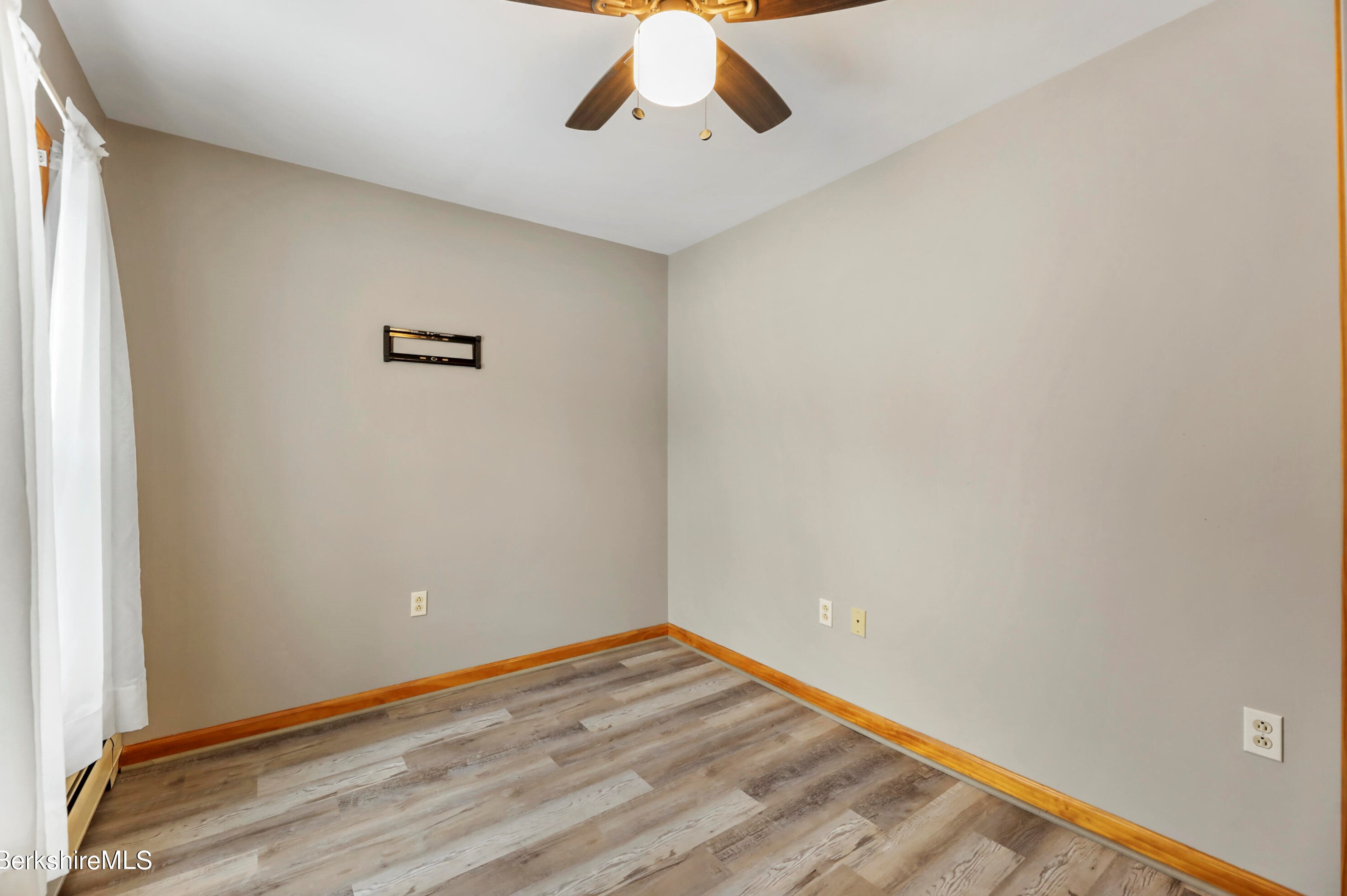 35 Whitman St, Clarksburg MA 01247-3818 exterior