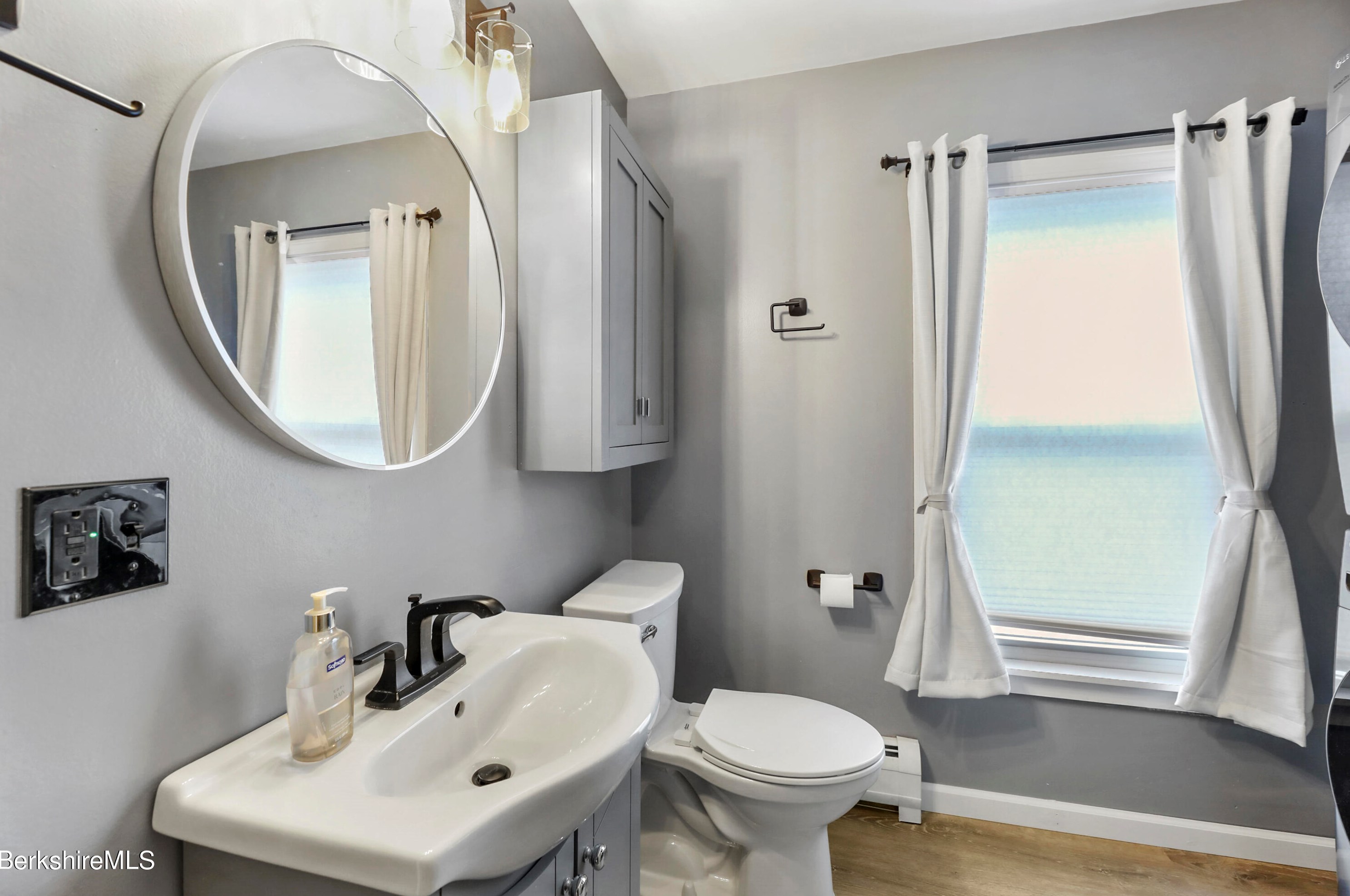 35 Whitman St, Clarksburg MA 01247-3818 exterior